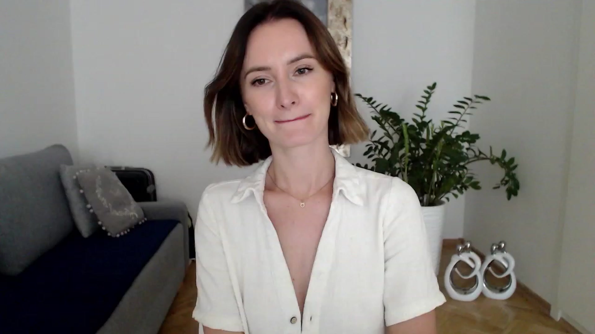 Gallery image thumbnail from PerlaBella's myfreecams stream on, 08/22/2023, 15:53 image 12 of 20