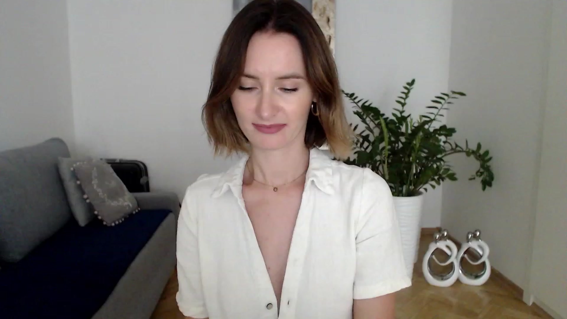 Gallery image thumbnail from PerlaBella's myfreecams stream on, 08/22/2023, 15:53 image 18 of 20