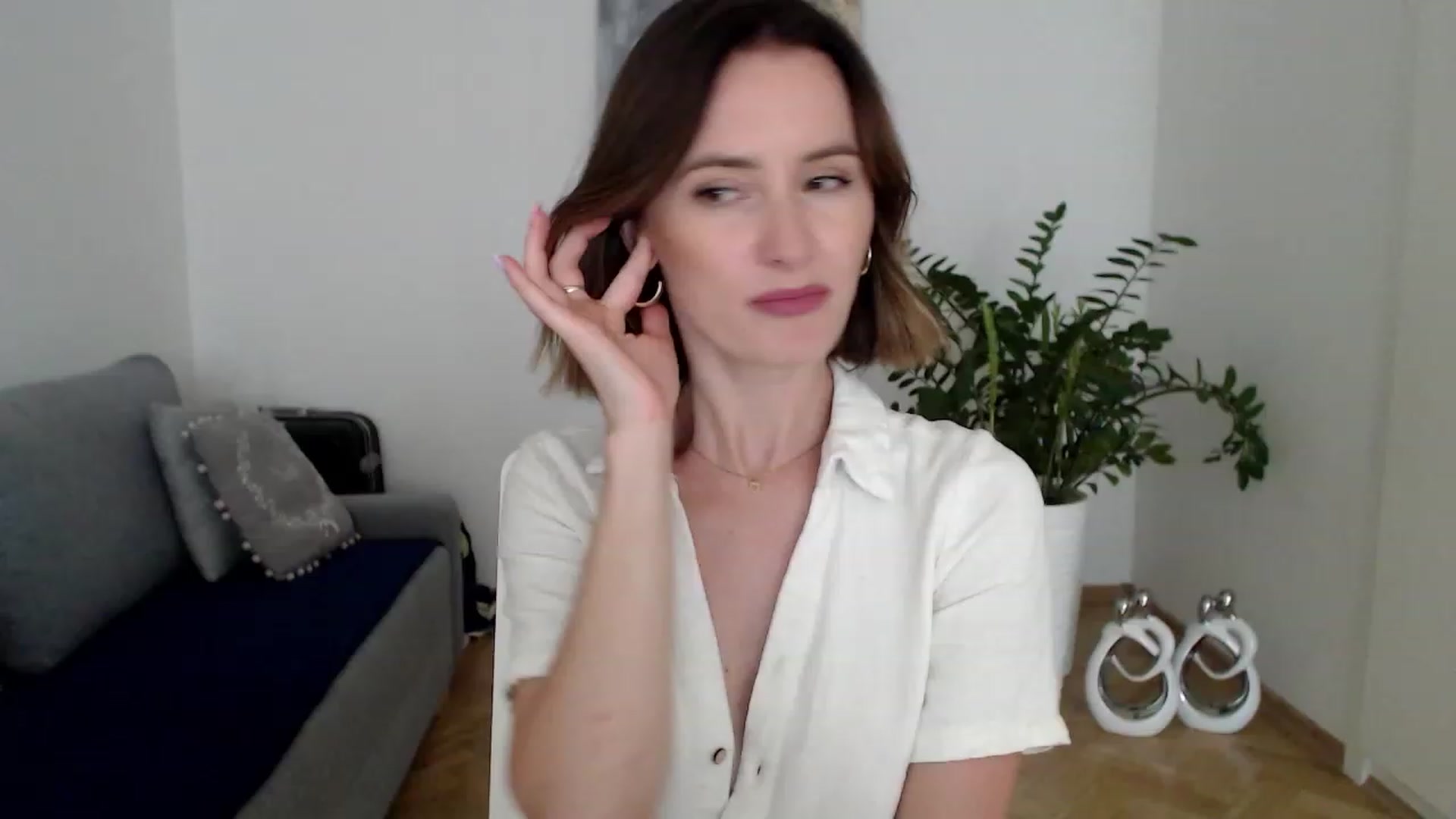 Gallery image thumbnail from PerlaBella's myfreecams stream on, 08/22/2023, 15:53 image 13 of 20