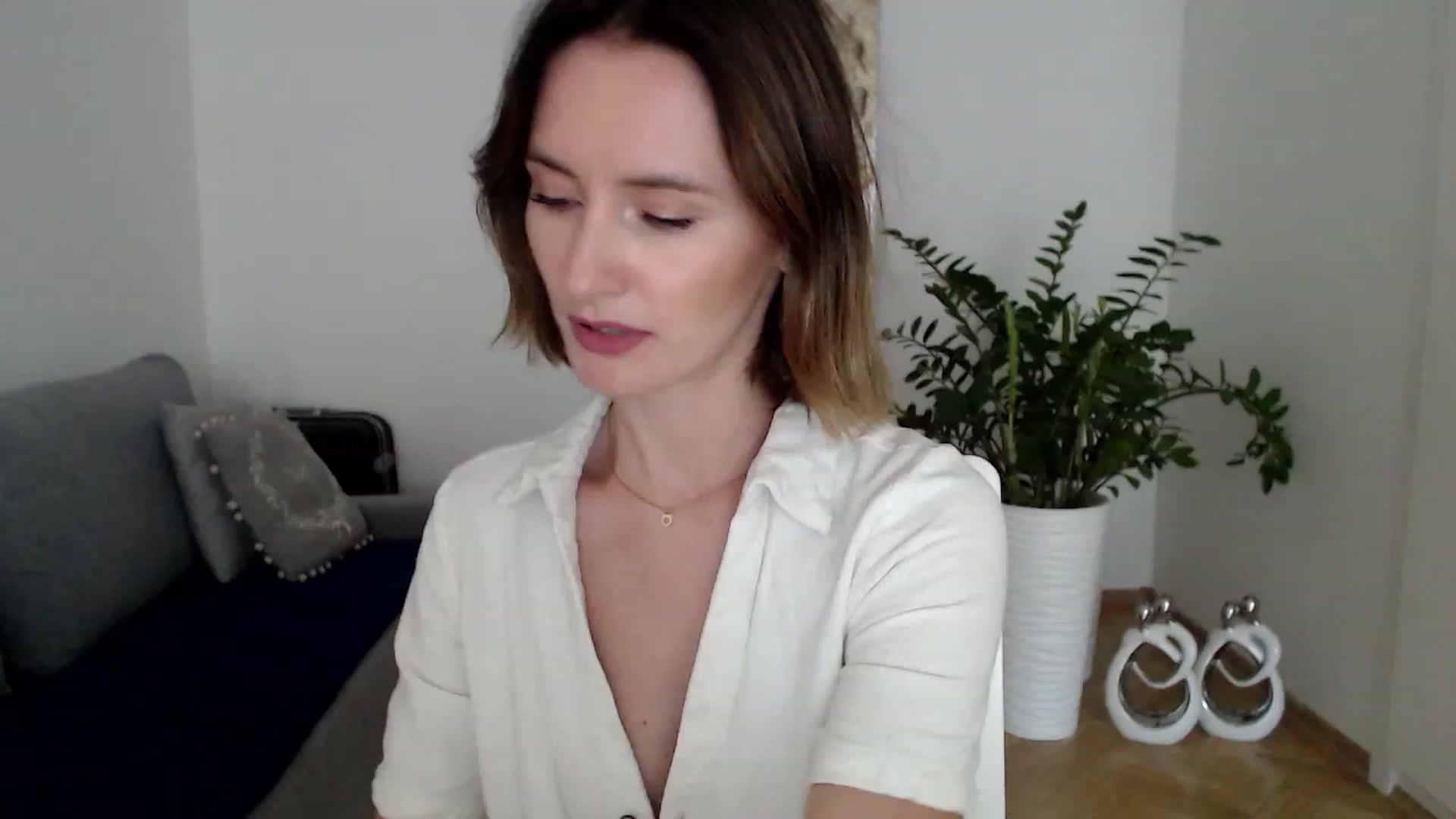 Gallery image thumbnail from PerlaBella's myfreecams stream on, 08/22/2023, 15:53 image 9 of 20