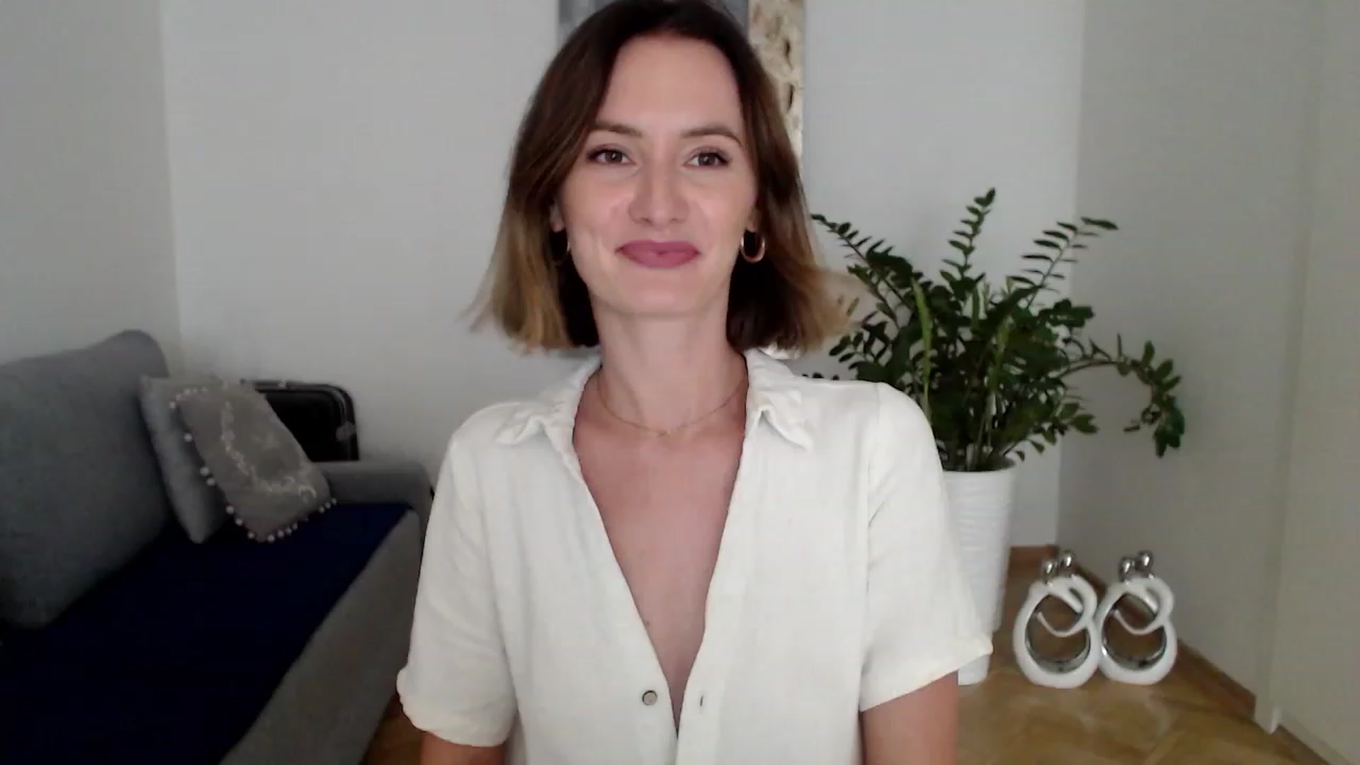 Gallery image thumbnail from PerlaBella's myfreecams stream on, 08/22/2023, 15:53 image 17 of 20