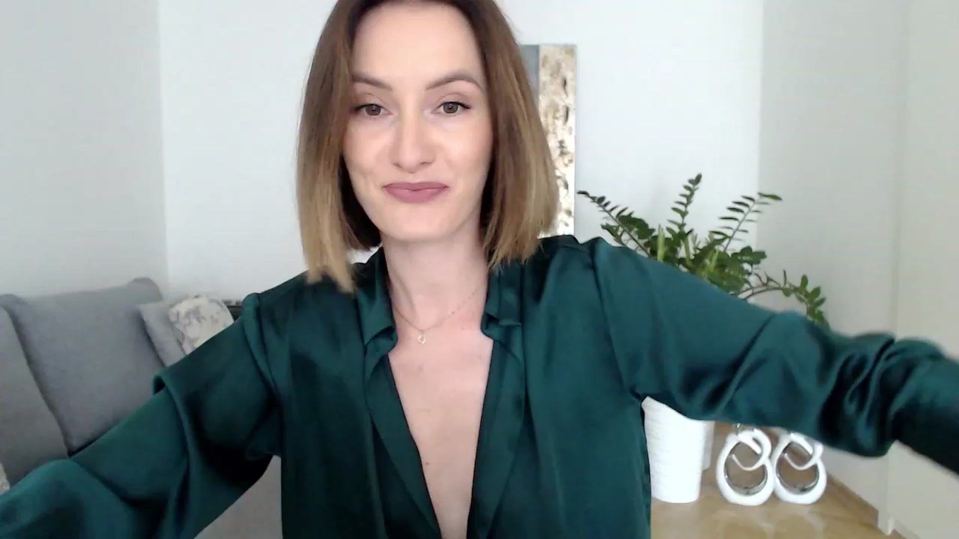 Gallery image thumbnail from PerlaBella's myfreecams stream on, 08/23/2023, 13:52 image 10 of 20