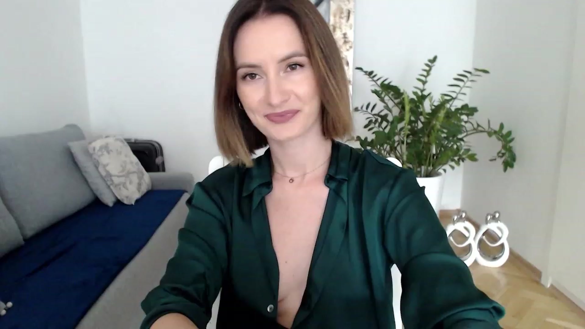 Gallery image thumbnail from PerlaBella's myfreecams stream on, 08/23/2023, 14:23 image 1 of 20