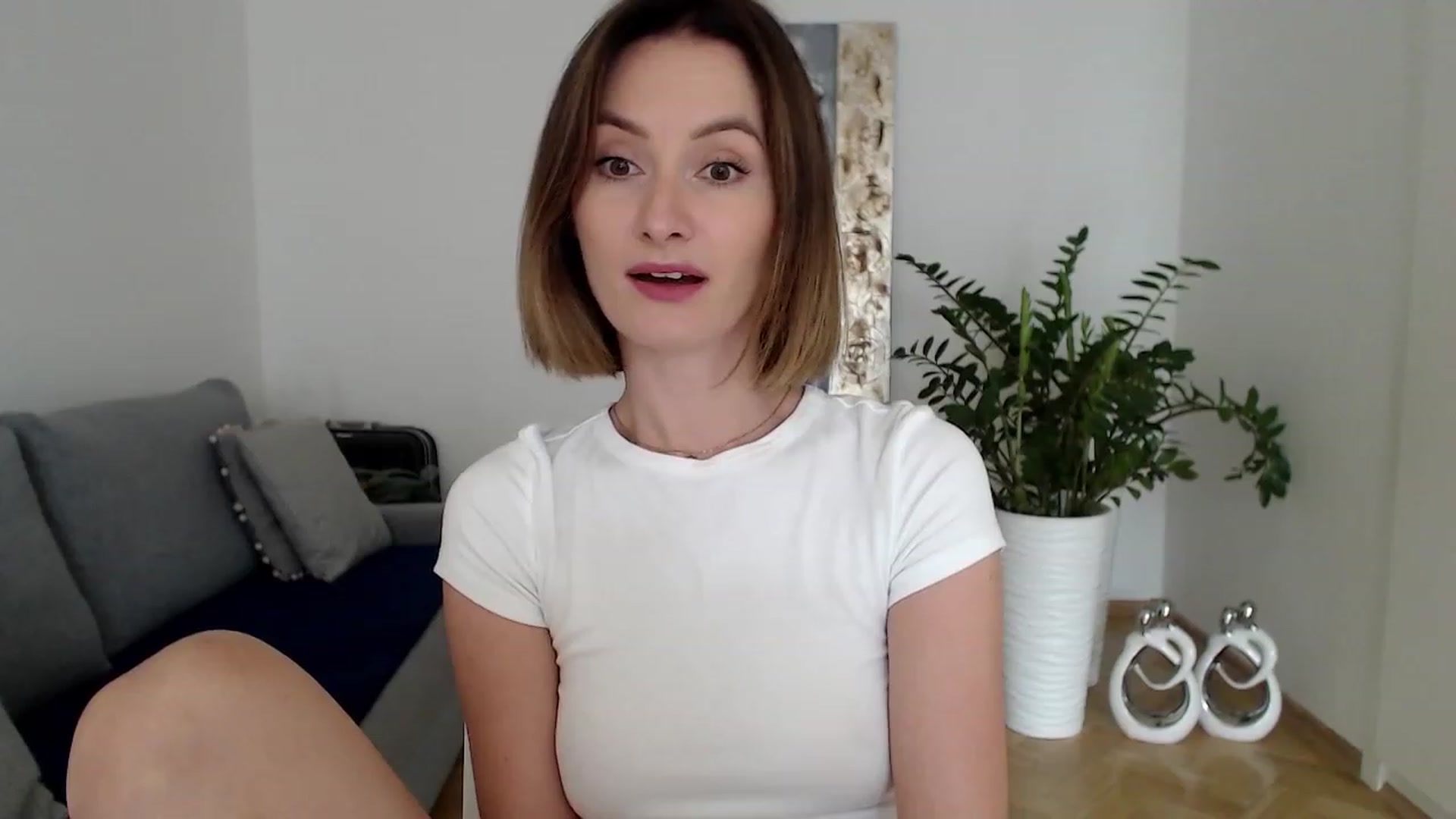 Gallery image thumbnail from PerlaBella's myfreecams stream on, 08/25/2023, 13:59 image 14 of 20