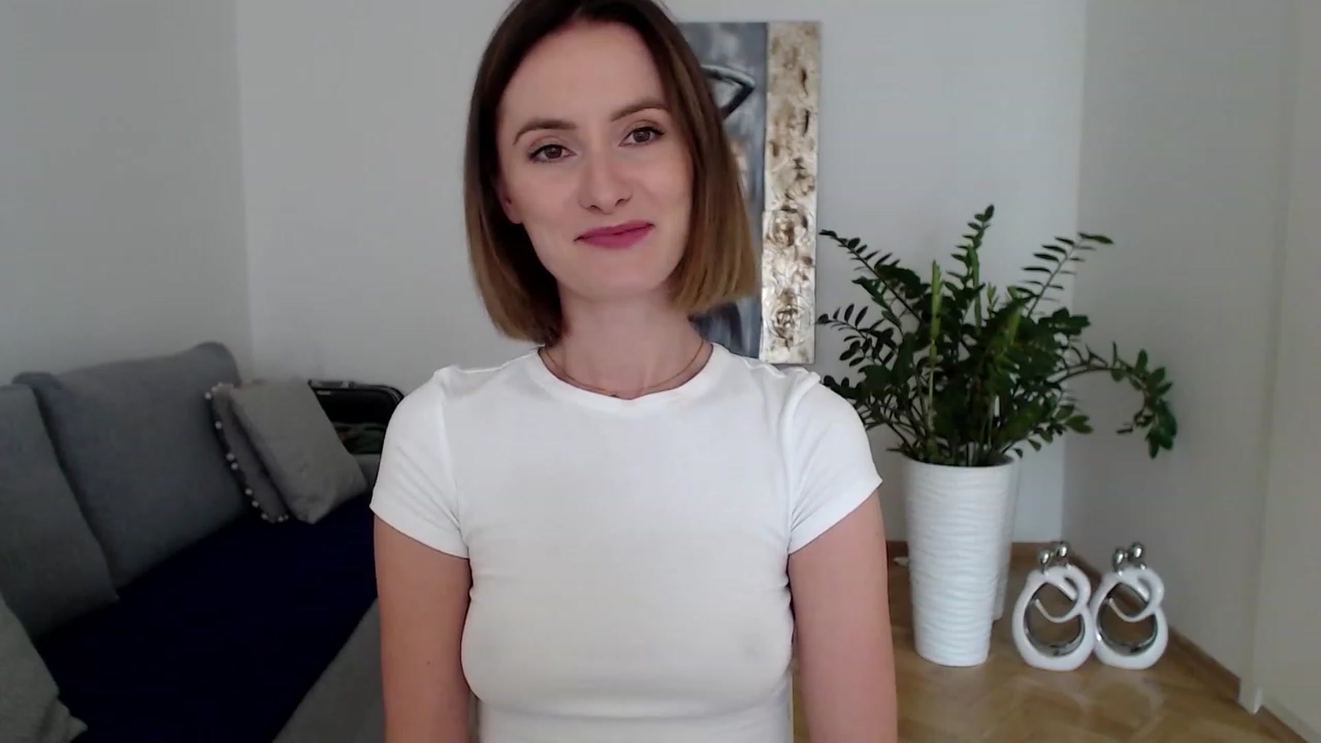 Gallery image thumbnail from PerlaBella's myfreecams stream on, 08/25/2023, 13:59 image 4 of 20