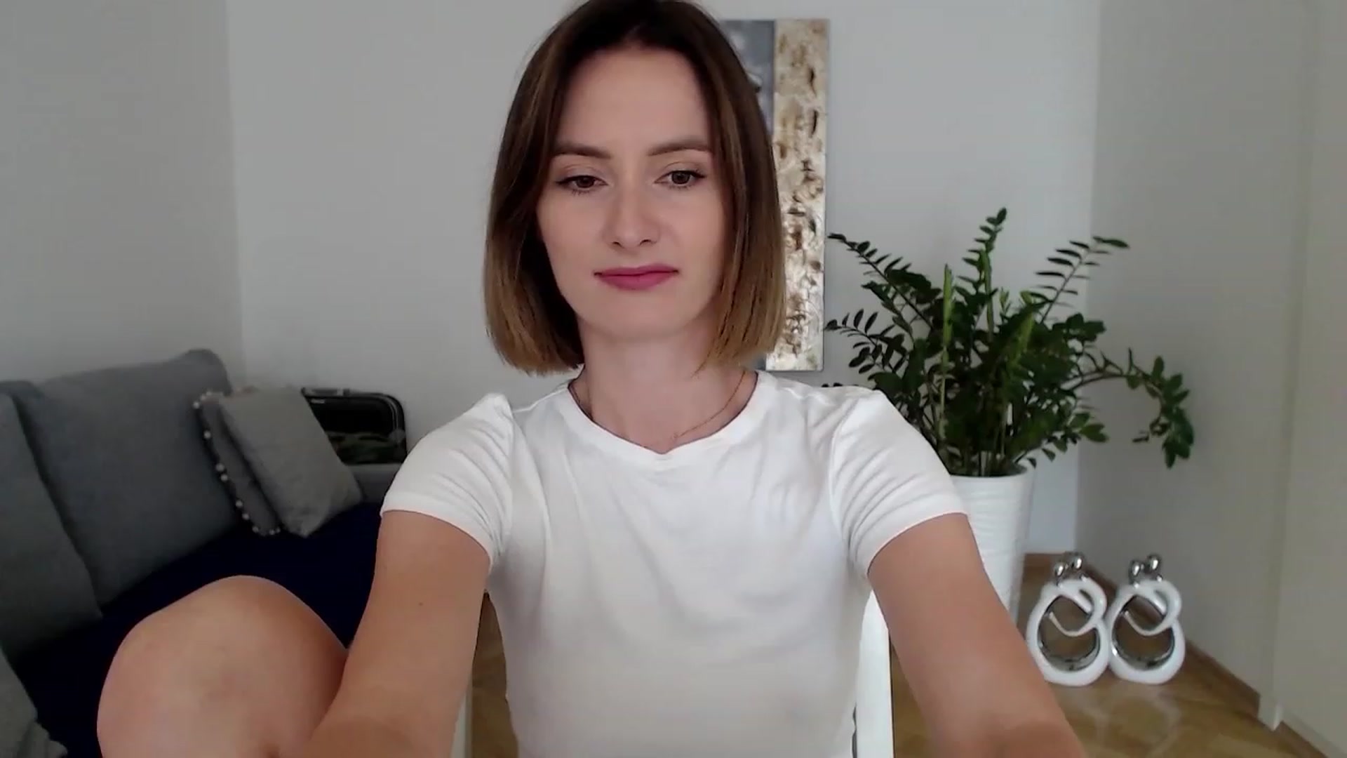 Gallery image thumbnail from PerlaBella's myfreecams stream on, 08/25/2023, 13:59 image 8 of 20