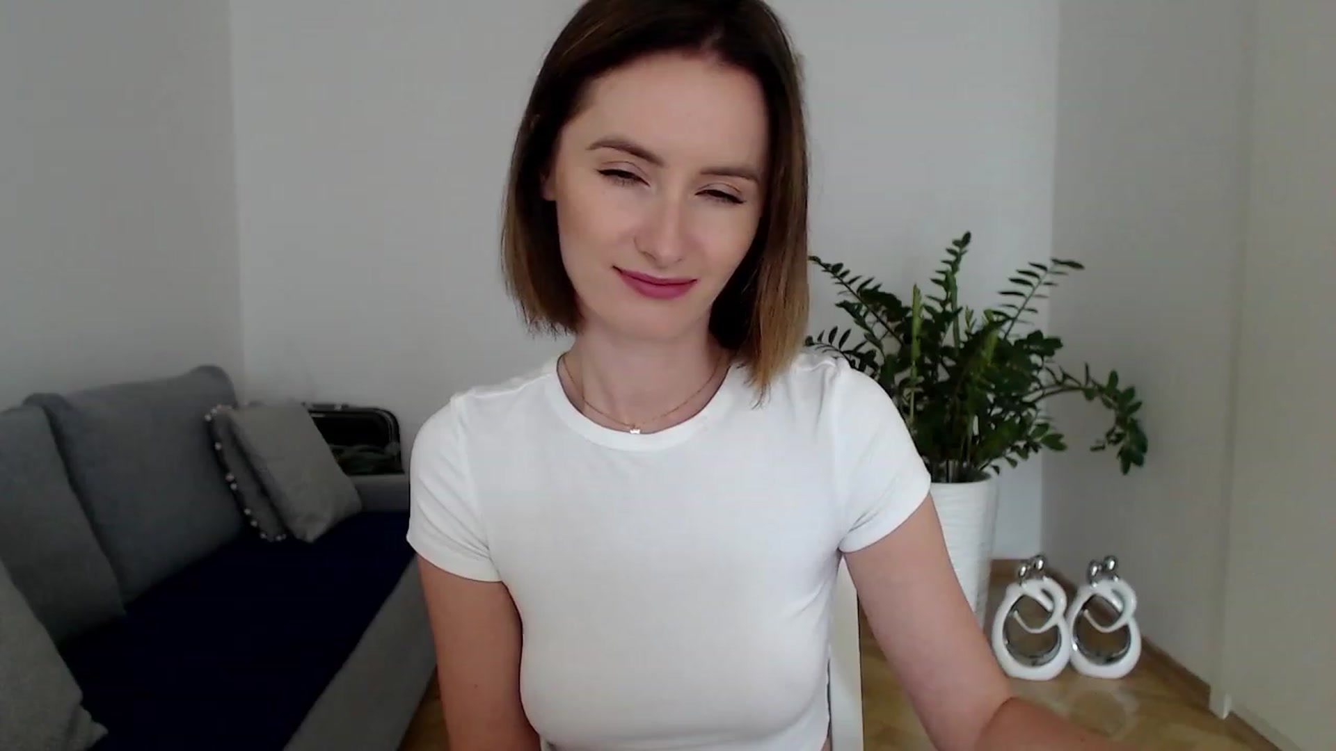 Gallery image thumbnail from PerlaBella's myfreecams stream on, 08/25/2023, 13:59 image 17 of 20