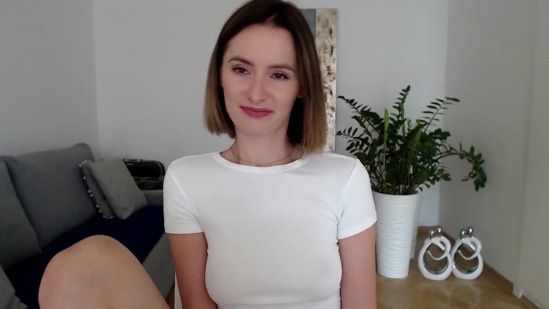Gallery image thumbnail from PerlaBella's myfreecams stream on, 08/25/2023, 13:59 image 7 of 20