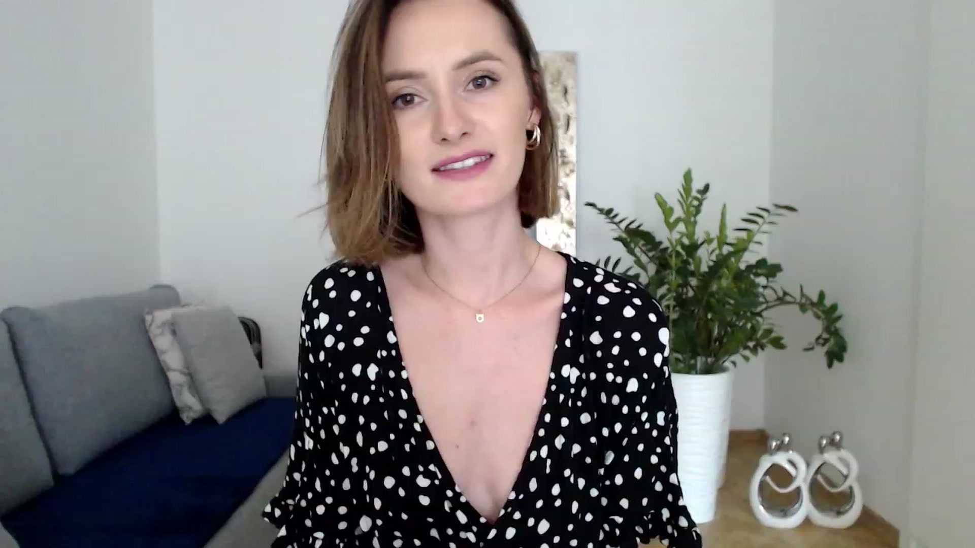 Gallery image thumbnail from PerlaBella's myfreecams stream on, 09/01/2023, 13:46 image 14 of 20