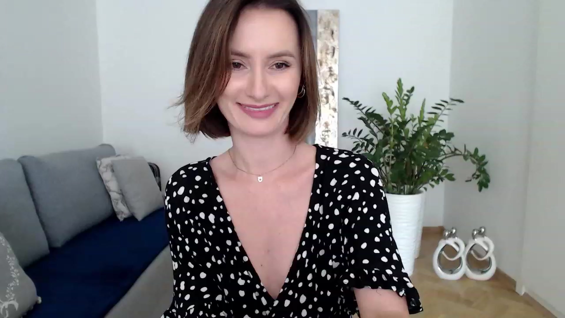 Gallery image thumbnail from PerlaBella's myfreecams stream on, 09/01/2023, 13:46 image 3 of 20