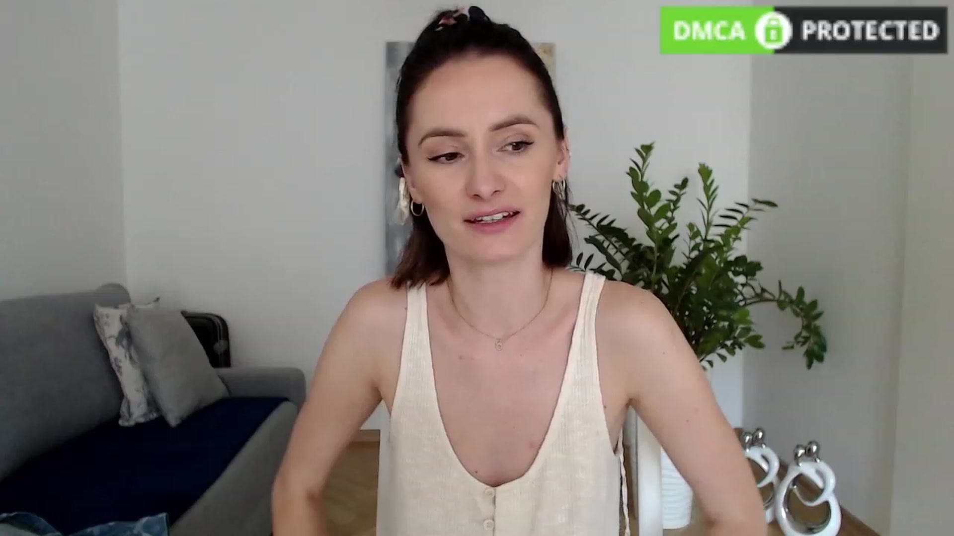 Gallery image thumbnail from PerlaBella's myfreecams stream on, 09/15/2023, 13:18 image 10 of 20