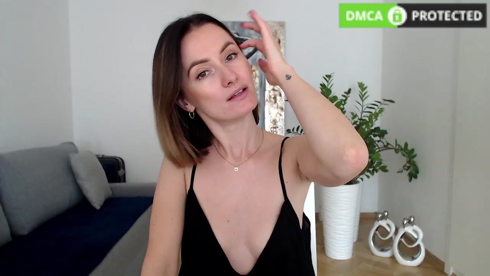 Gallery image thumbnail from PerlaBella's myfreecams stream on, 09/18/2023, 13:00 image 12 of 20