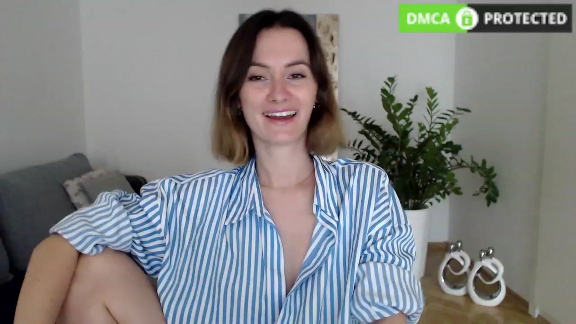 Gallery image thumbnail from PerlaBella's myfreecams stream on, 09/19/2023, 14:09 image 3 of 20