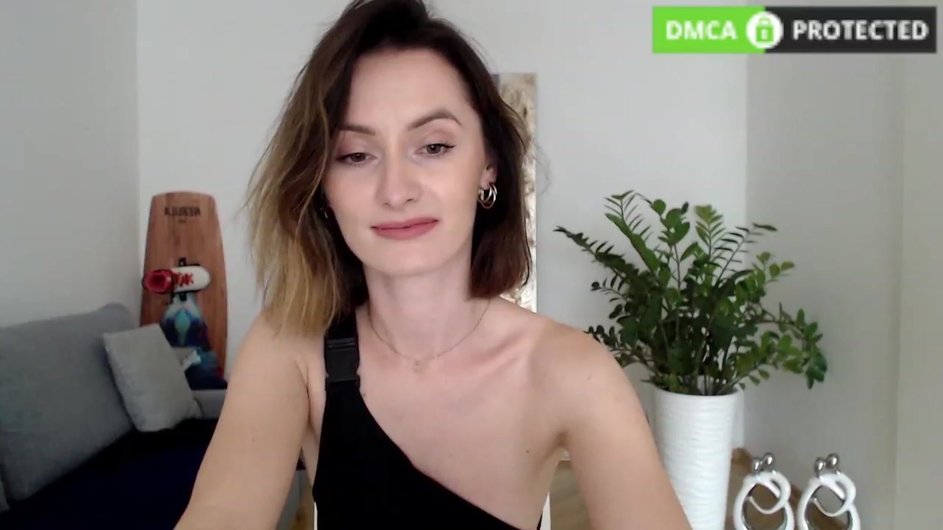 Gallery image thumbnail from PerlaBella's myfreecams stream on, 10/02/2023, 15:06 image 11 of 20