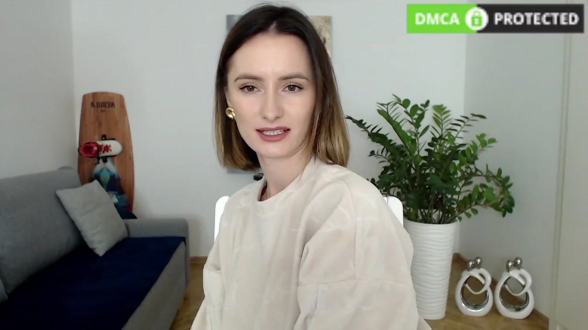 Gallery image thumbnail from PerlaBella's myfreecams stream on, 10/04/2023, 14:38 image 2 of 20