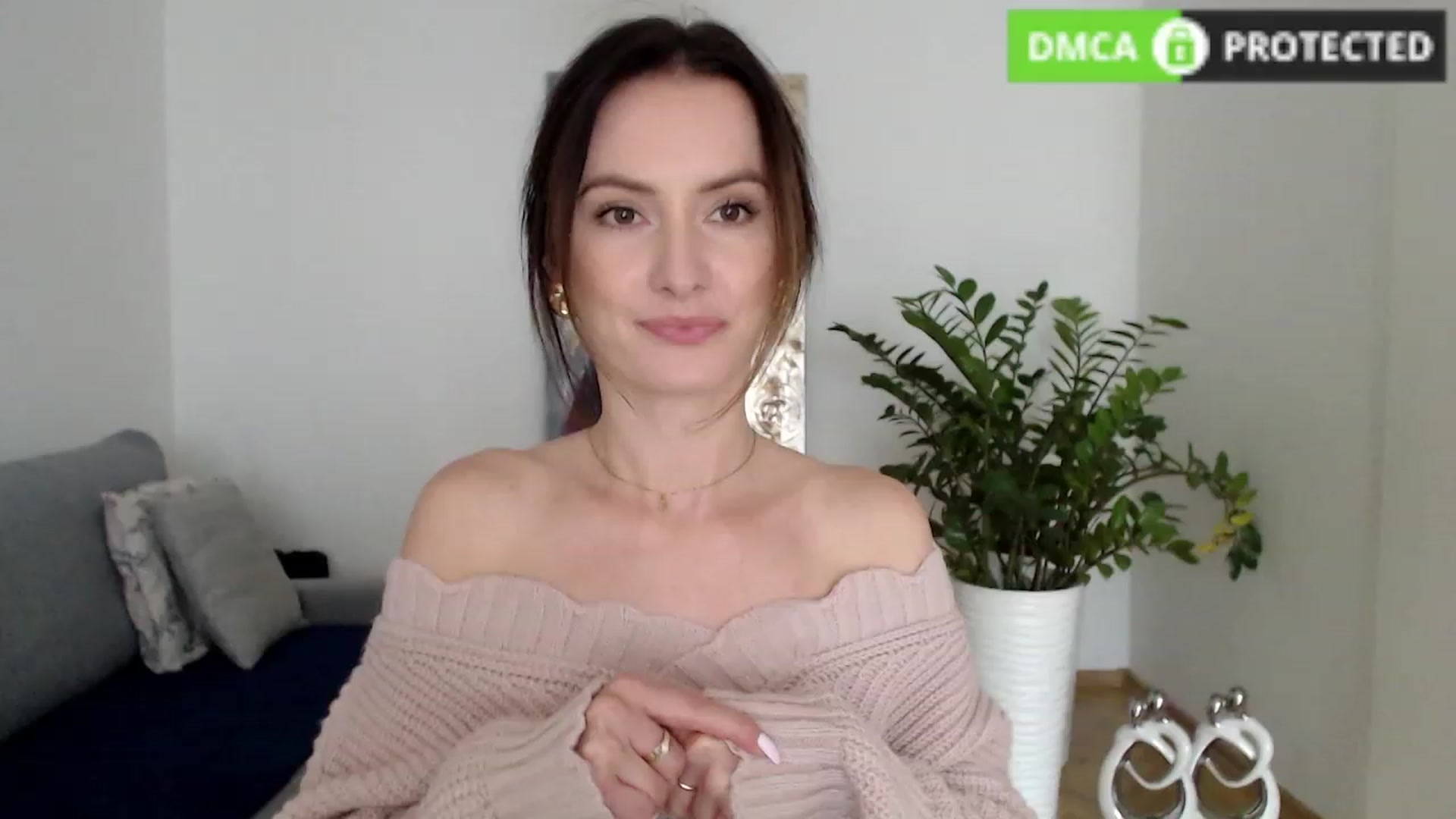 Gallery image thumbnail from PerlaBella's myfreecams stream on, 10/10/2023, 15:44 image 8 of 20