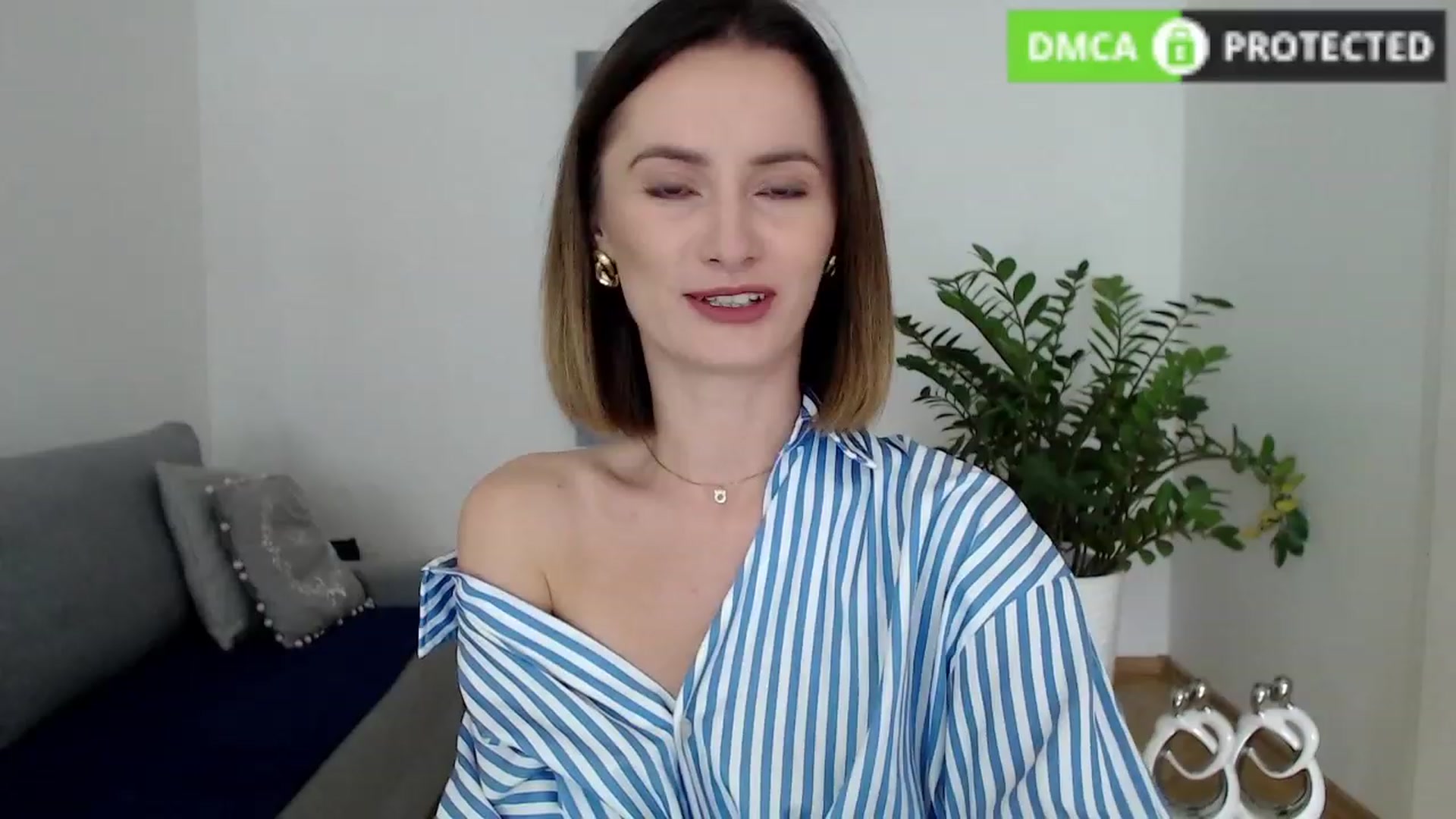 Gallery image thumbnail from PerlaBella's myfreecams stream on, 10/13/2023, 13:39 image 4 of 20
