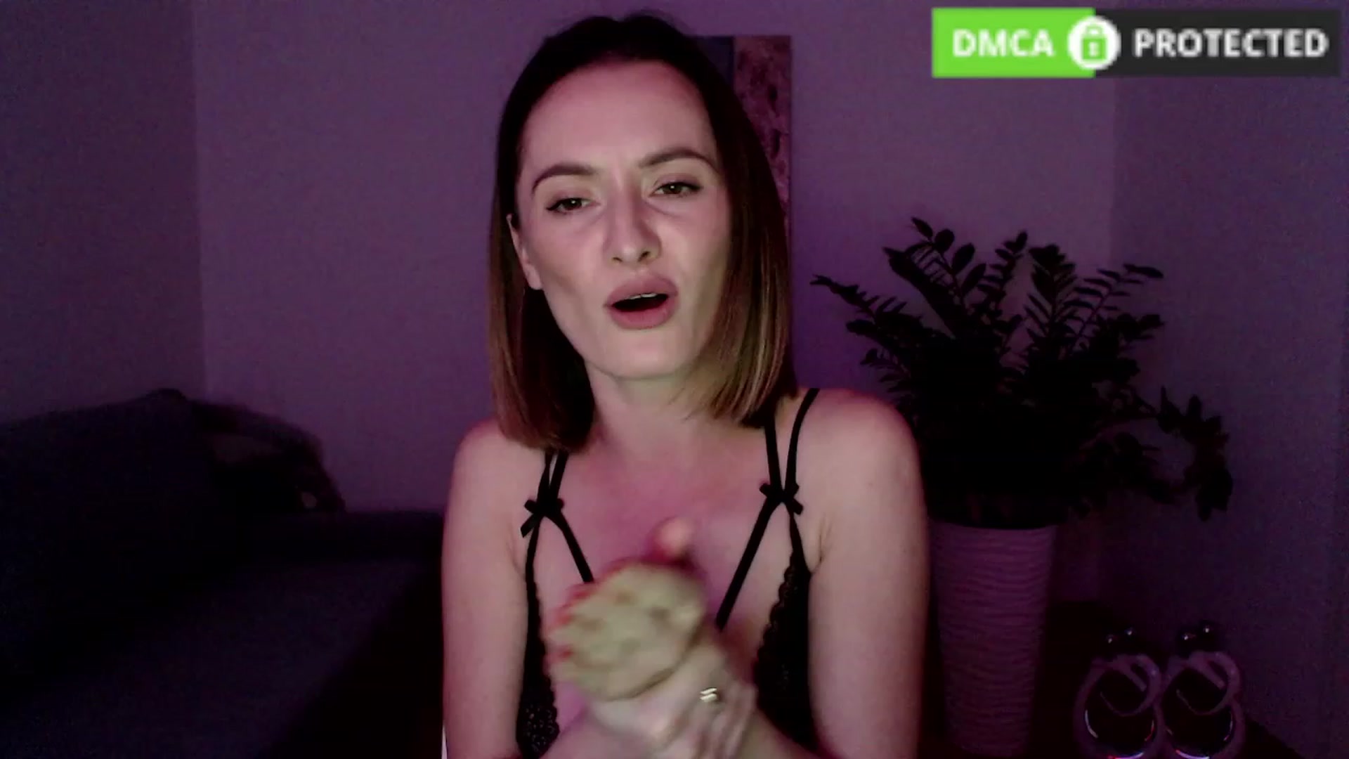 Gallery image thumbnail from PerlaBella's myfreecams stream on, 10/17/2023, 18:51 image 12 of 20