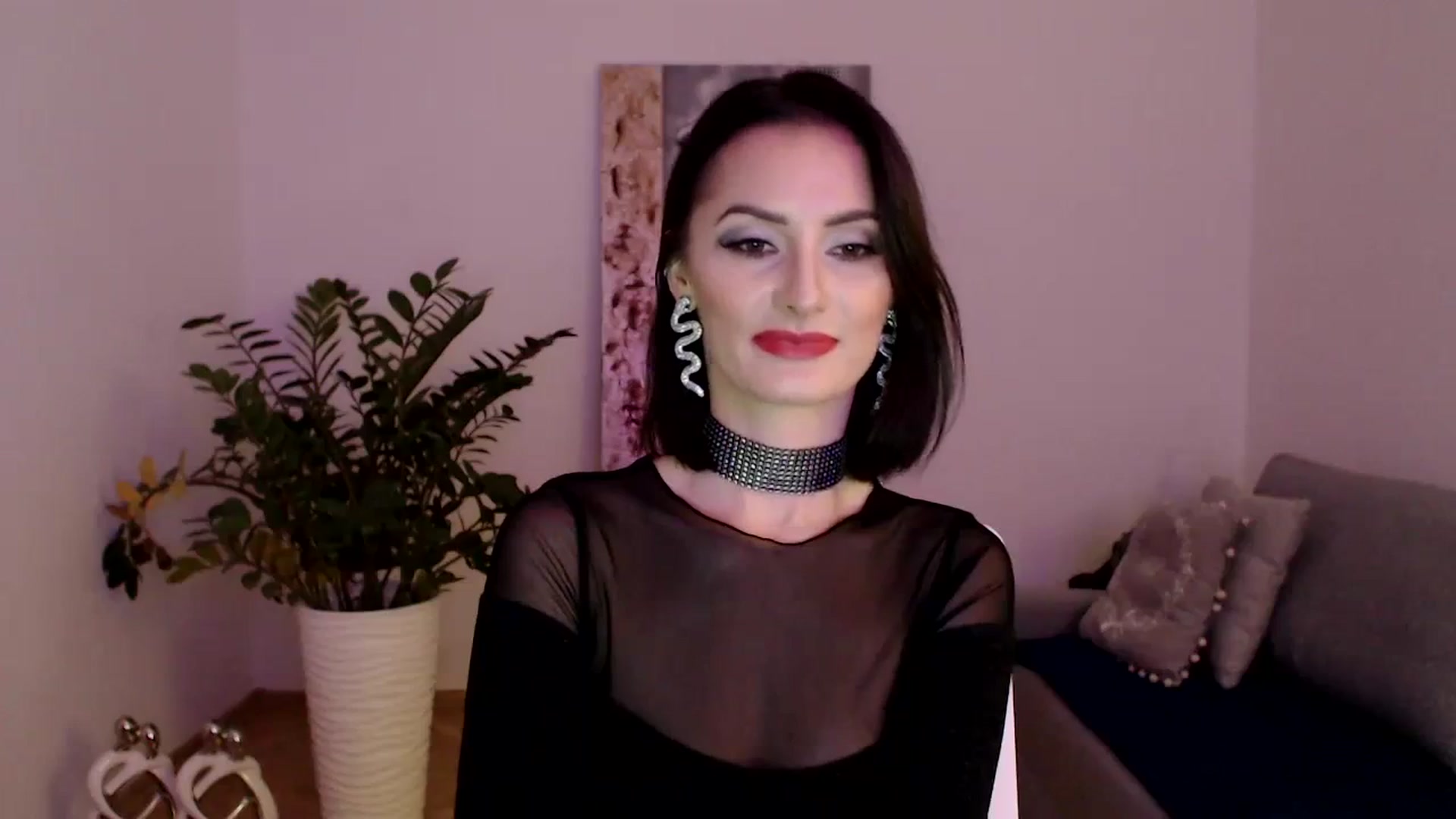 Gallery image thumbnail from PerlaBella's myfreecams stream on, 10/31/2023, 16:18 image 6 of 20