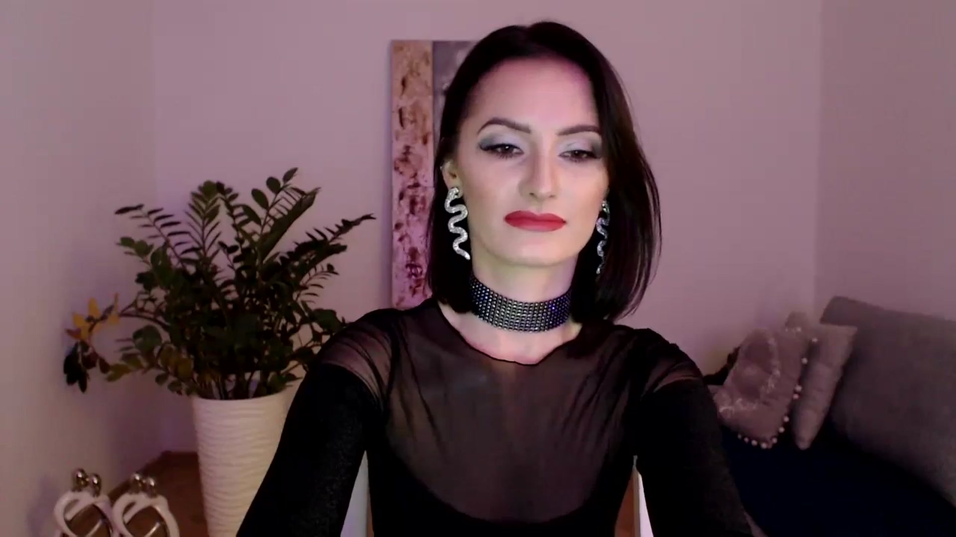 Gallery image thumbnail from PerlaBella's myfreecams stream on, 10/31/2023, 16:18 image 2 of 20