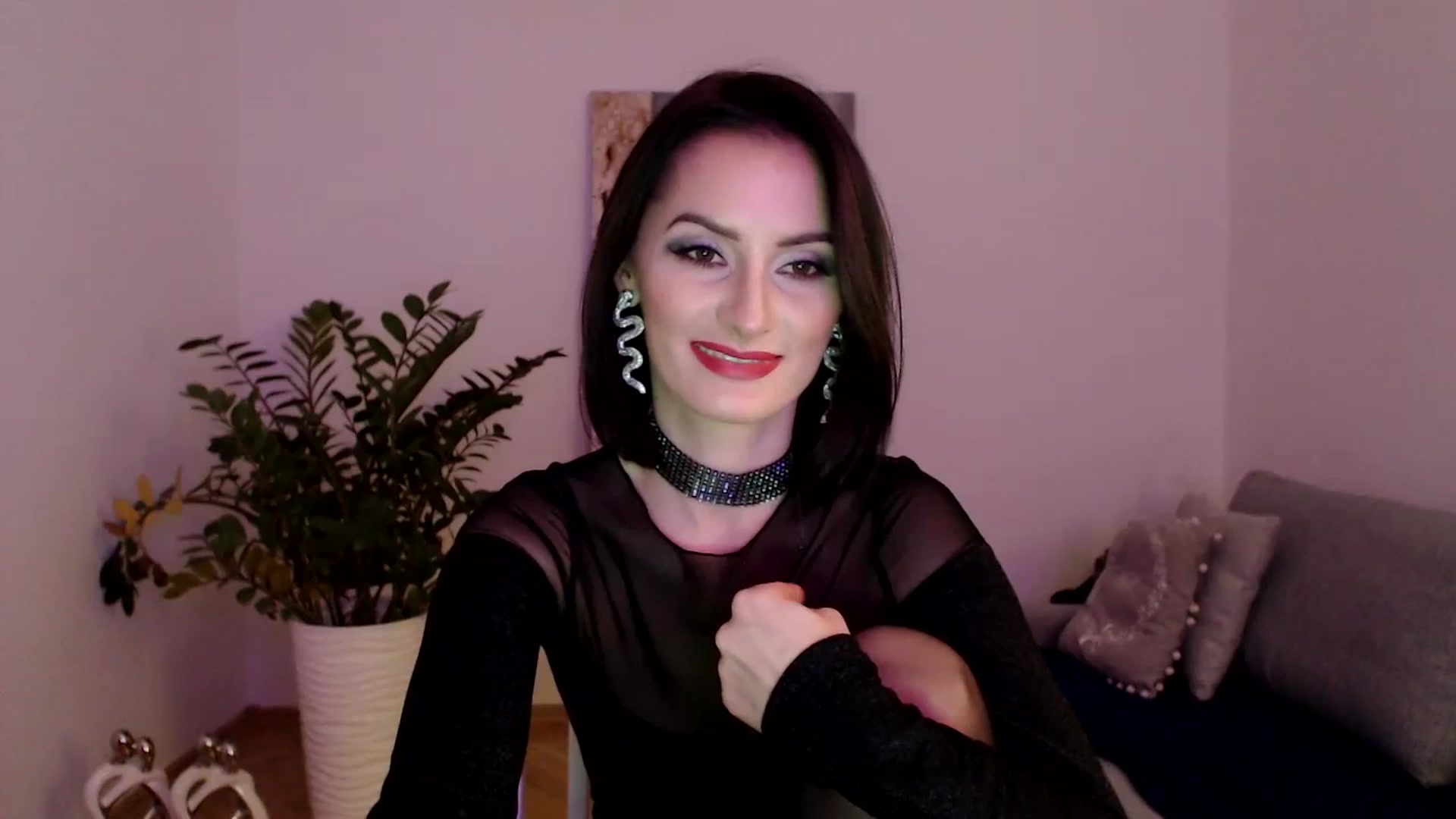 Gallery image thumbnail from PerlaBella's myfreecams stream on, 10/31/2023, 16:59 image 10 of 20
