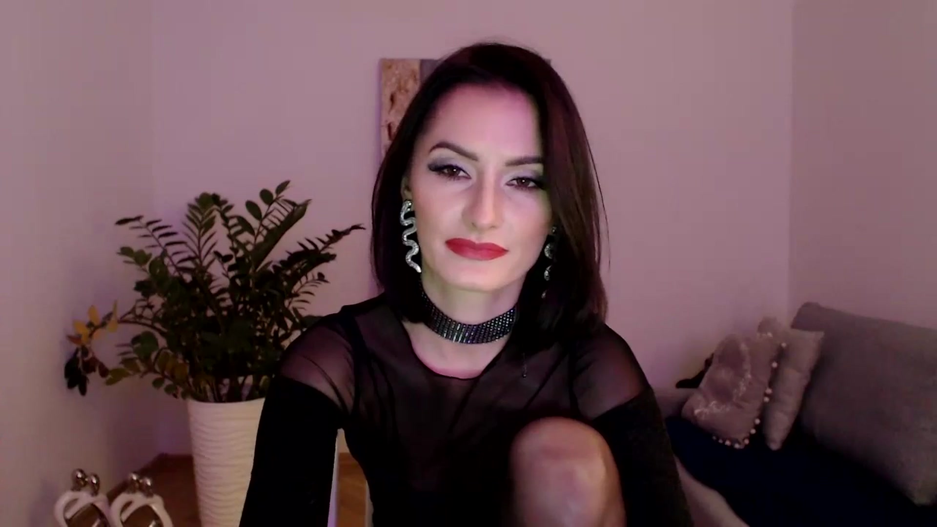 Gallery image thumbnail from PerlaBella's myfreecams stream on, 10/31/2023, 16:59 image 3 of 20