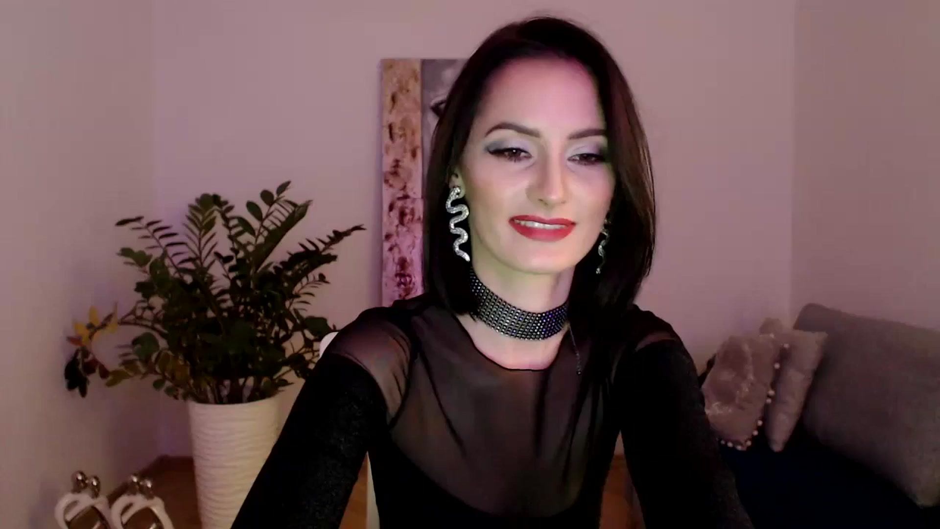 Gallery image thumbnail from PerlaBella's myfreecams stream on, 10/31/2023, 16:59 image 1 of 20