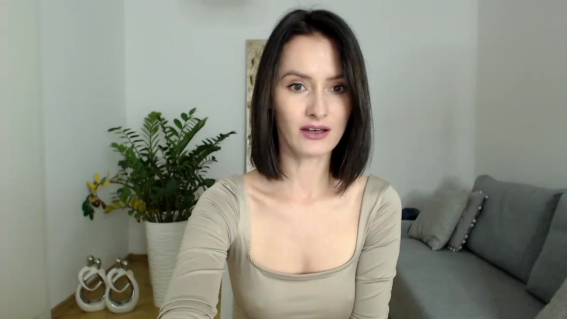 Gallery image thumbnail from PerlaBella's myfreecams stream on, 11/02/2023, 16:27 image 11 of 20