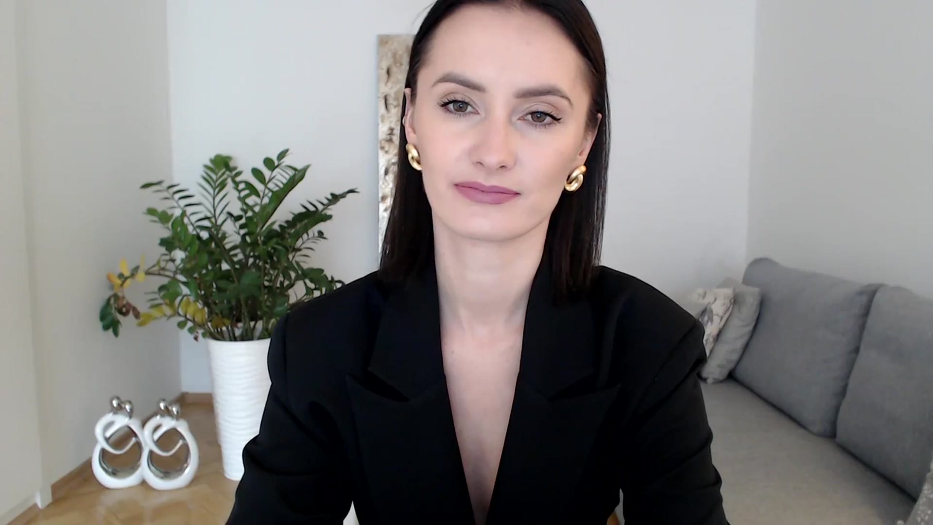 Gallery image thumbnail from PerlaBella's myfreecams stream on, 11/03/2023, 13:20 image 3 of 20