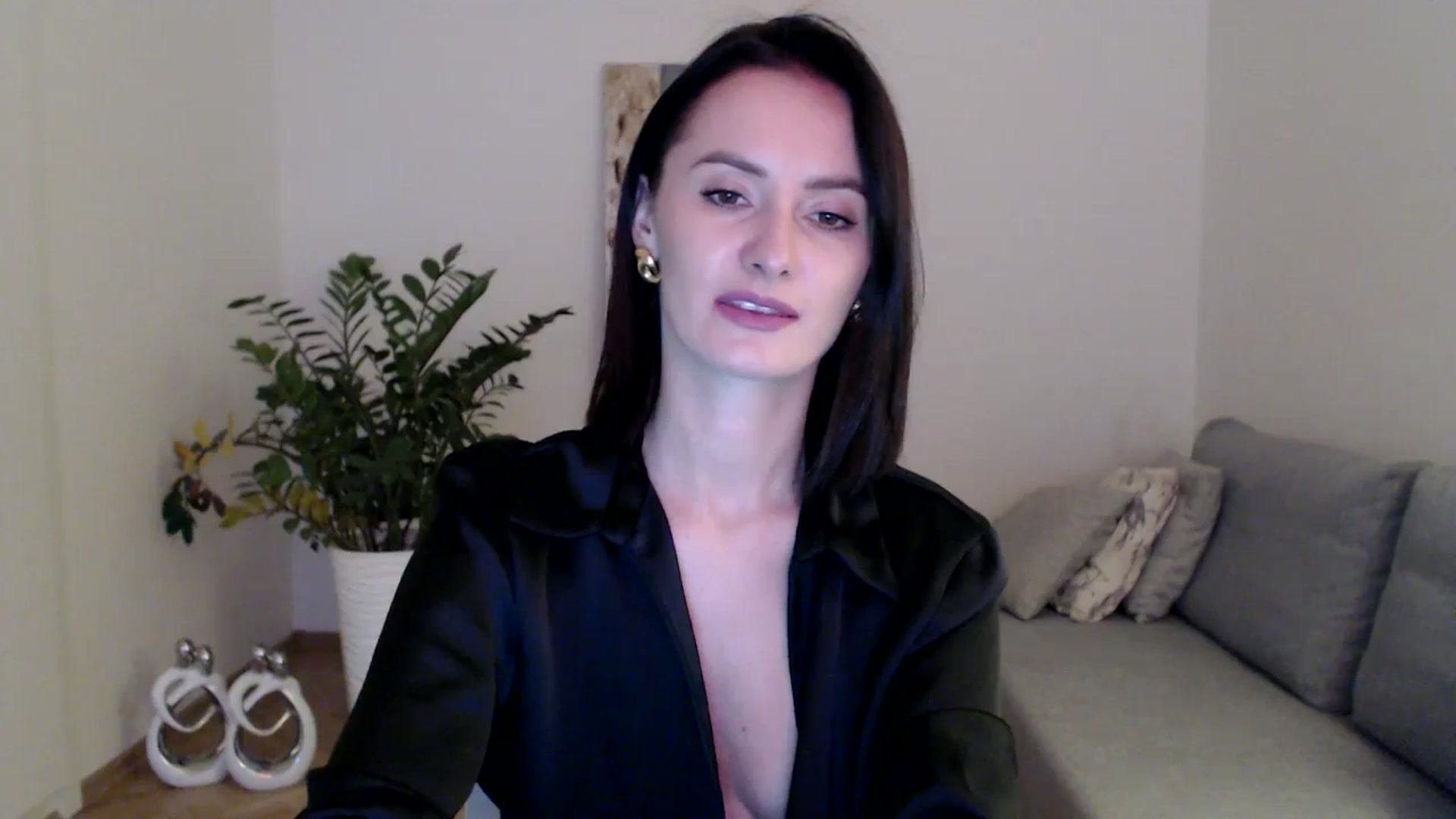 Gallery image thumbnail from PerlaBella's myfreecams stream on, 11/03/2023, 14:31 image 17 of 20