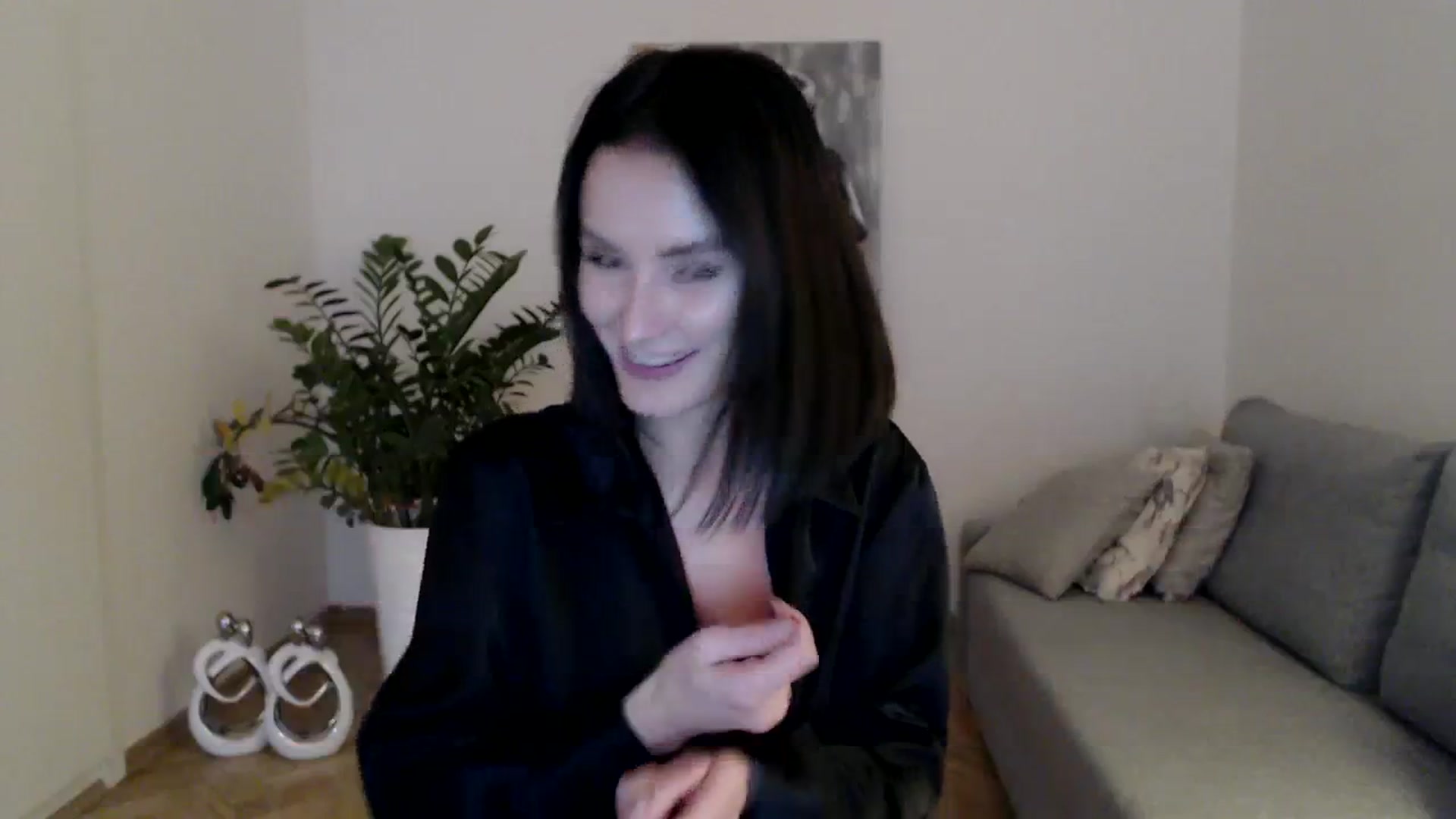 Gallery image thumbnail from PerlaBella's myfreecams stream on, 11/03/2023, 14:31 image 3 of 20