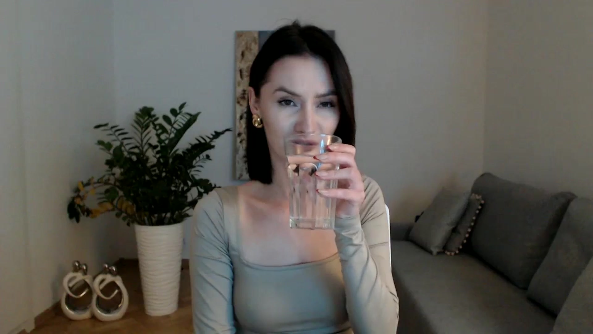 Gallery image thumbnail from PerlaBella's myfreecams stream on, 11/07/2023, 17:21 image 7 of 20
