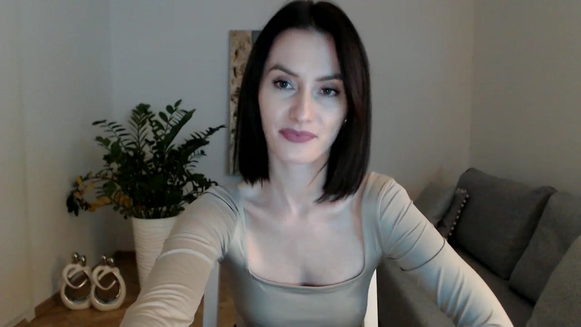 Gallery image thumbnail from PerlaBella's myfreecams stream on, 11/07/2023, 17:21 image 11 of 20