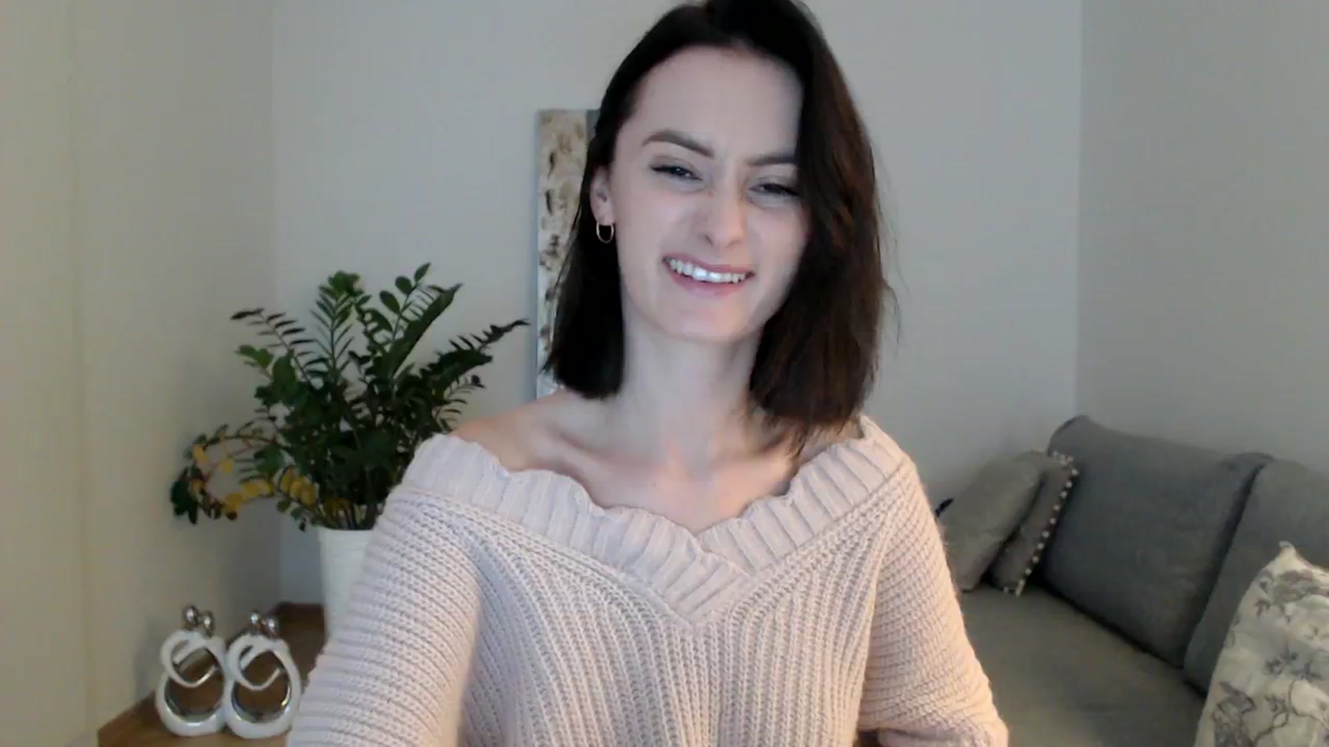 Gallery image thumbnail from PerlaBella's myfreecams stream on, 11/08/2023, 14:15 image 4 of 20
