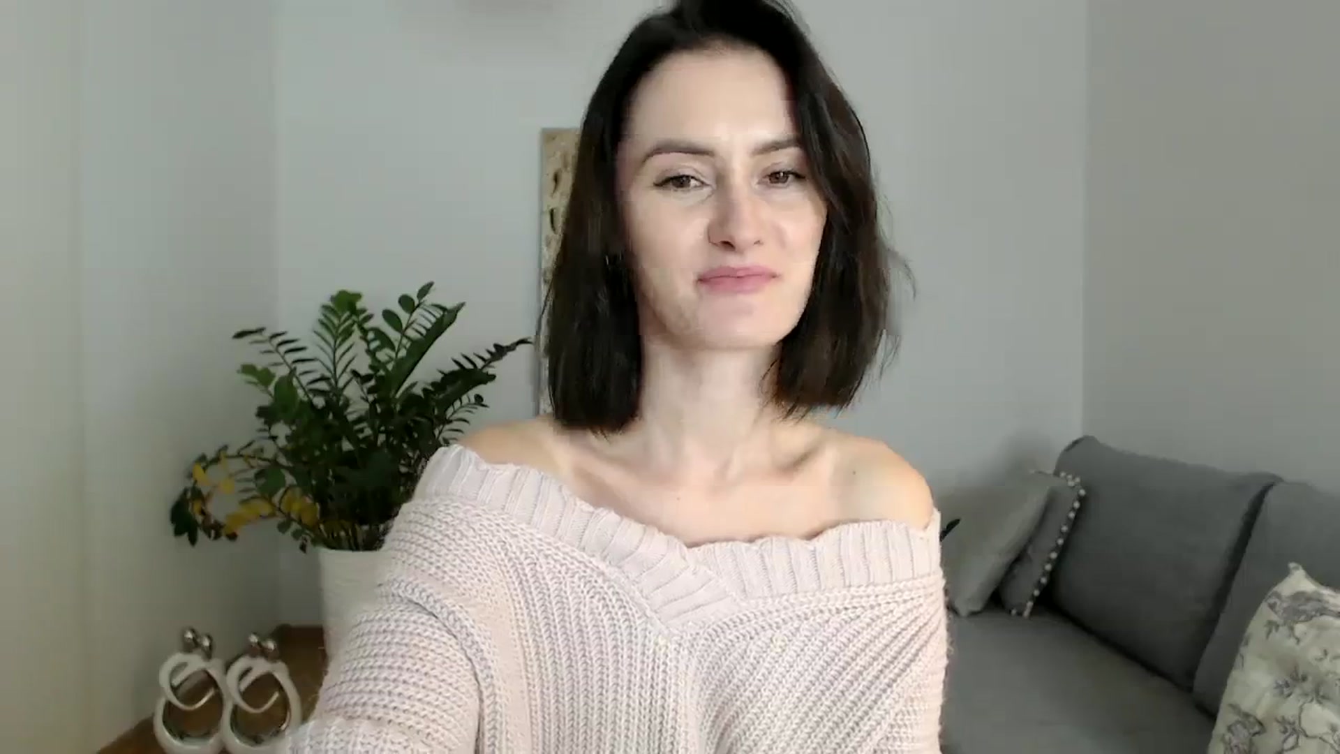 Gallery image thumbnail from PerlaBella's myfreecams stream on, 11/08/2023, 14:15 image 12 of 20