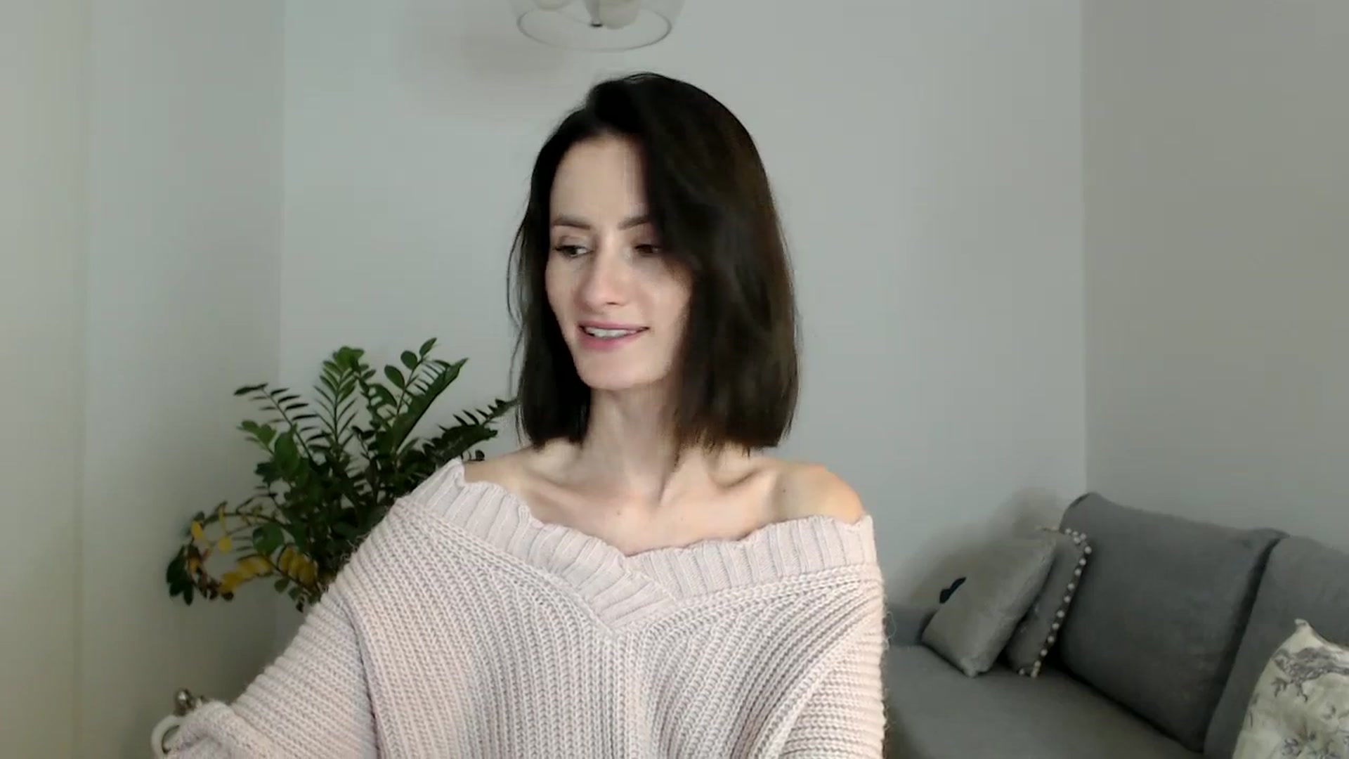 Gallery image thumbnail from PerlaBella's myfreecams stream on, 11/08/2023, 14:15 image 13 of 20