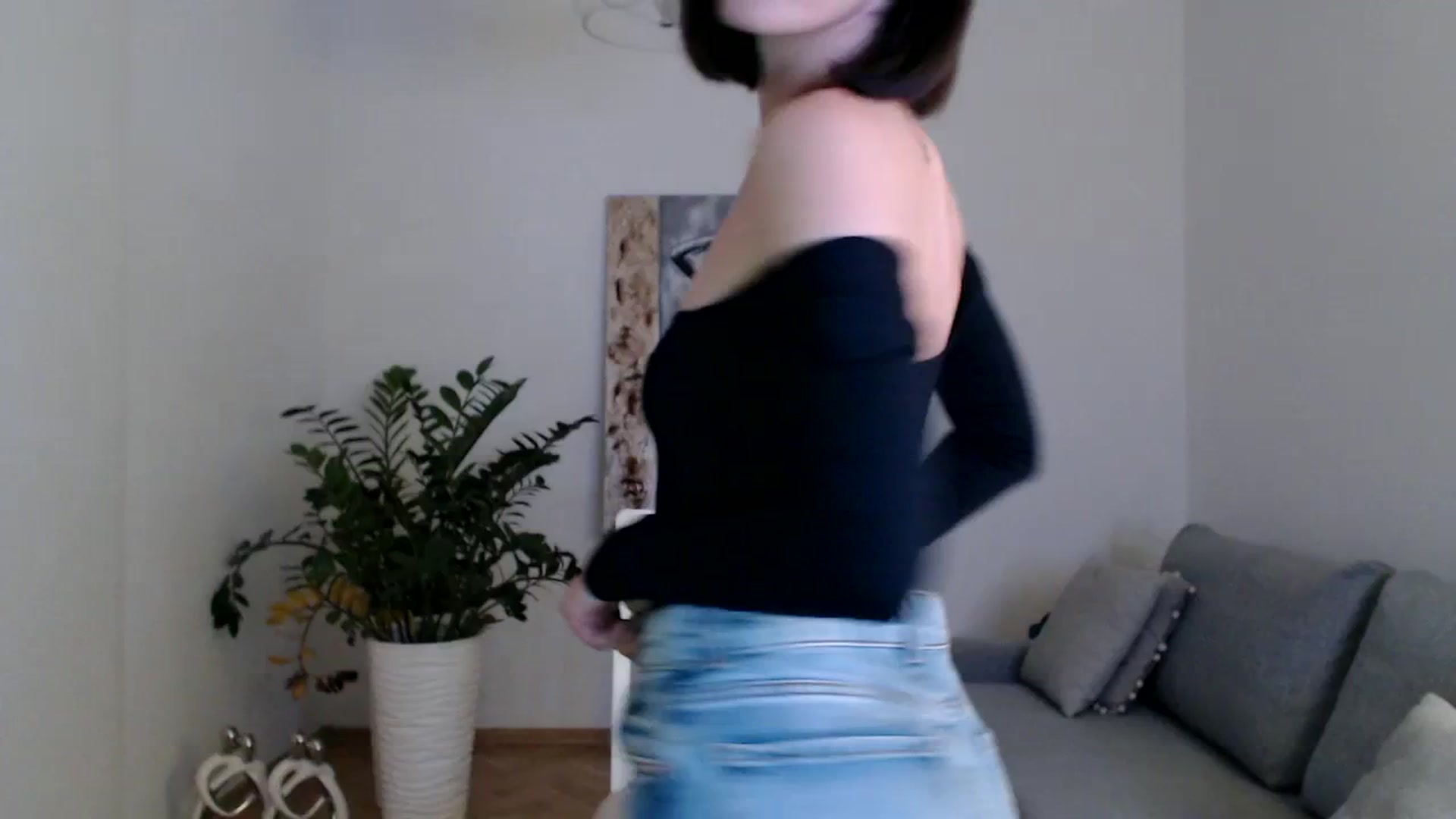 Gallery image thumbnail from PerlaBella's myfreecams stream on, 11/09/2023, 15:45 image 17 of 20