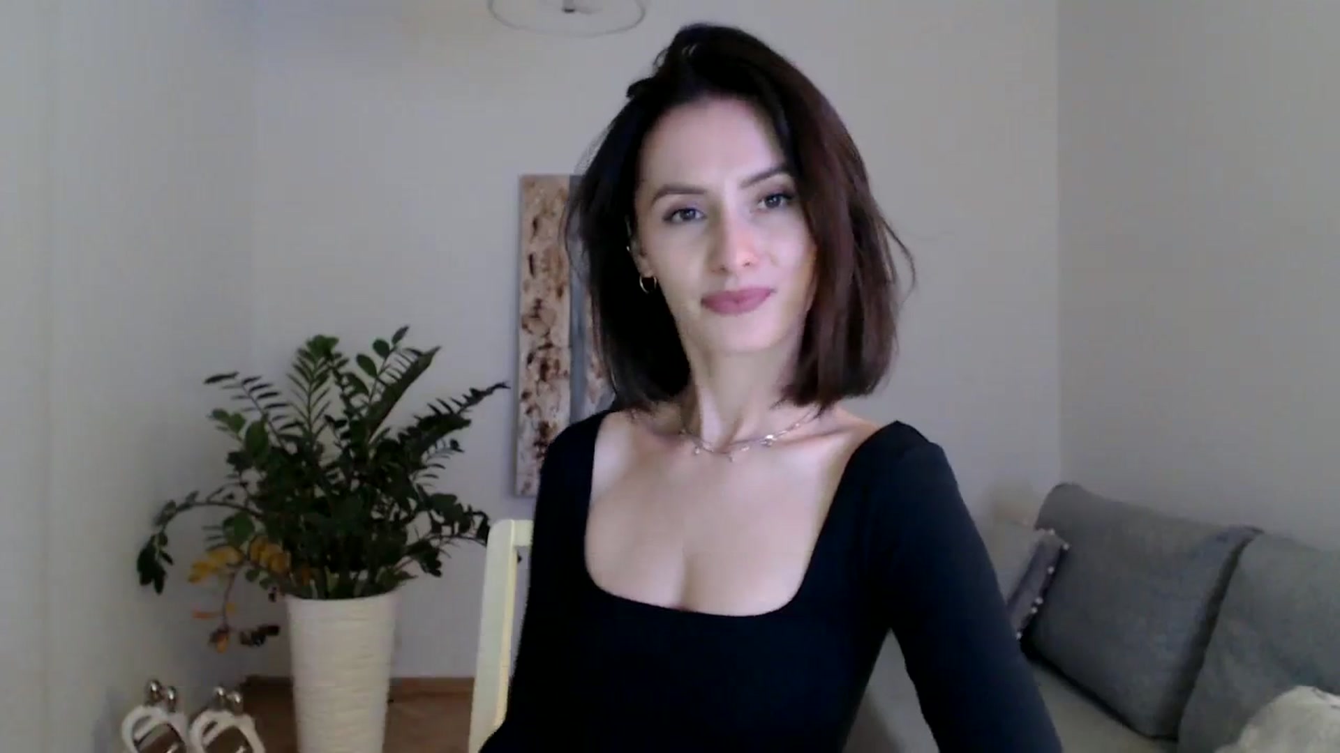 Gallery image thumbnail from PerlaBella's myfreecams stream on, 11/09/2023, 17:23 image 3 of 20