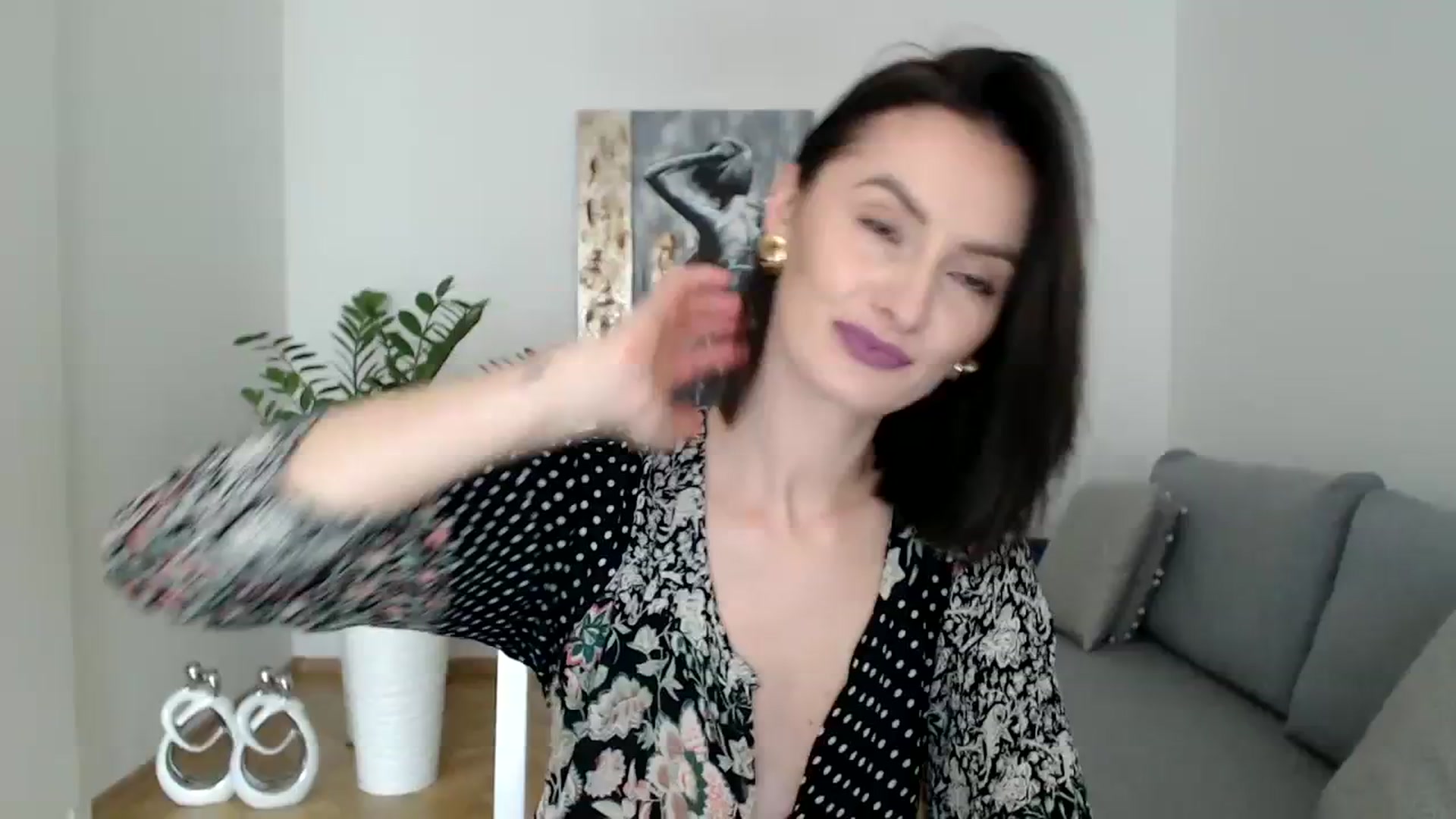 Gallery image thumbnail from PerlaBella's myfreecams stream on, 11/13/2023, 14:26 image 7 of 20