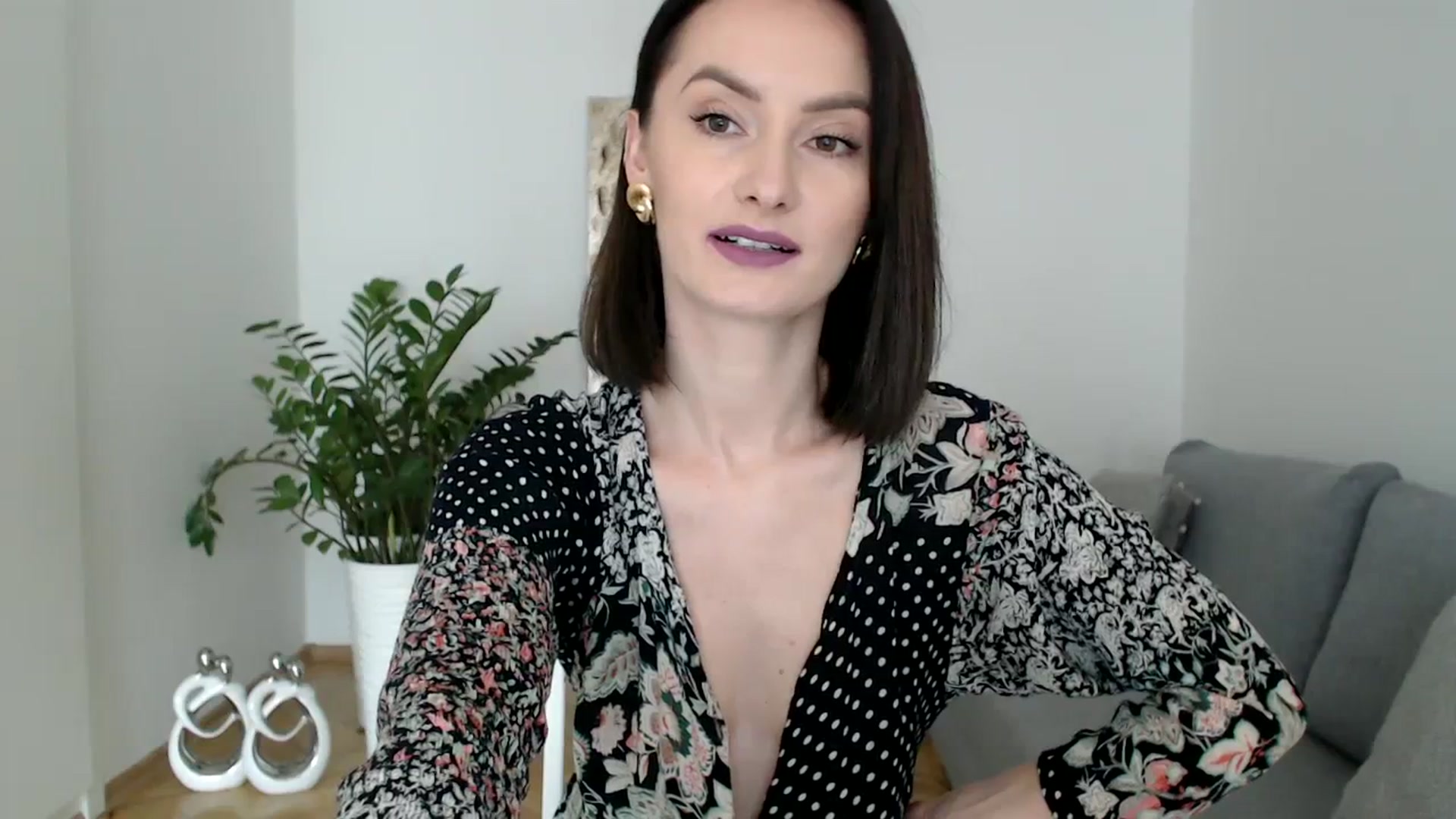 Gallery image thumbnail from PerlaBella's myfreecams stream on, 11/13/2023, 14:26 image 4 of 20