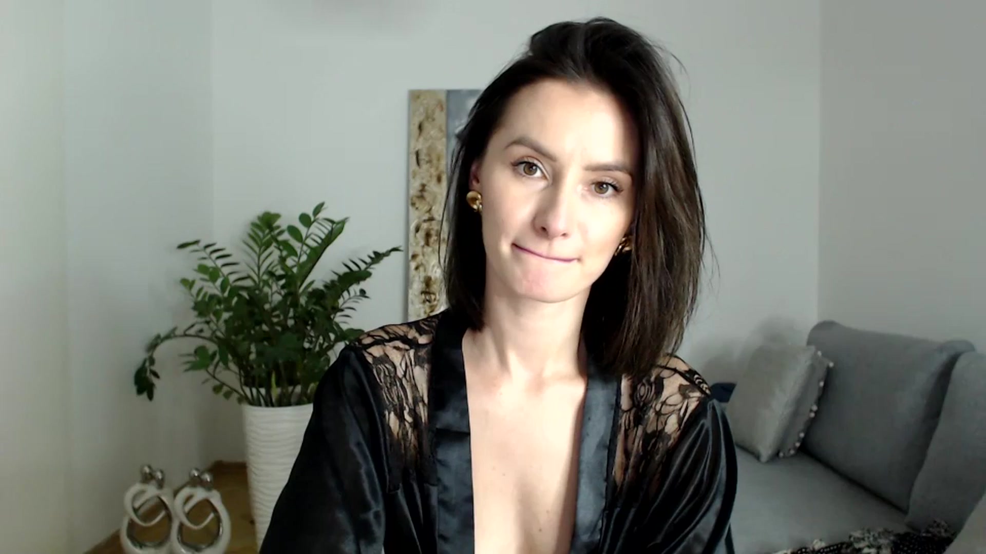 Gallery image thumbnail from PerlaBella's myfreecams stream on, 11/13/2023, 15:14 image 16 of 20