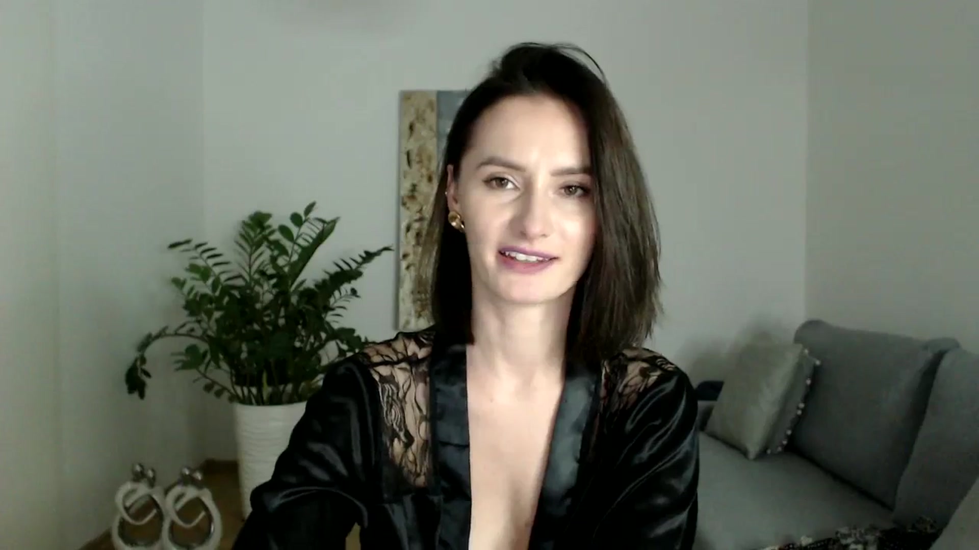 Gallery image thumbnail from PerlaBella's myfreecams stream on, 11/13/2023, 15:14 image 17 of 20