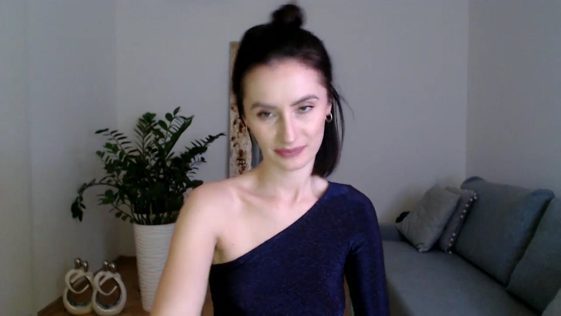 Gallery image thumbnail from PerlaBella's myfreecams stream on, 11/14/2023, 16:54 image 16 of 20