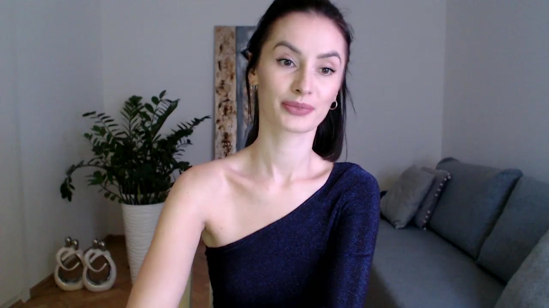 Gallery image thumbnail from PerlaBella's myfreecams stream on, 11/14/2023, 16:54 image 10 of 20