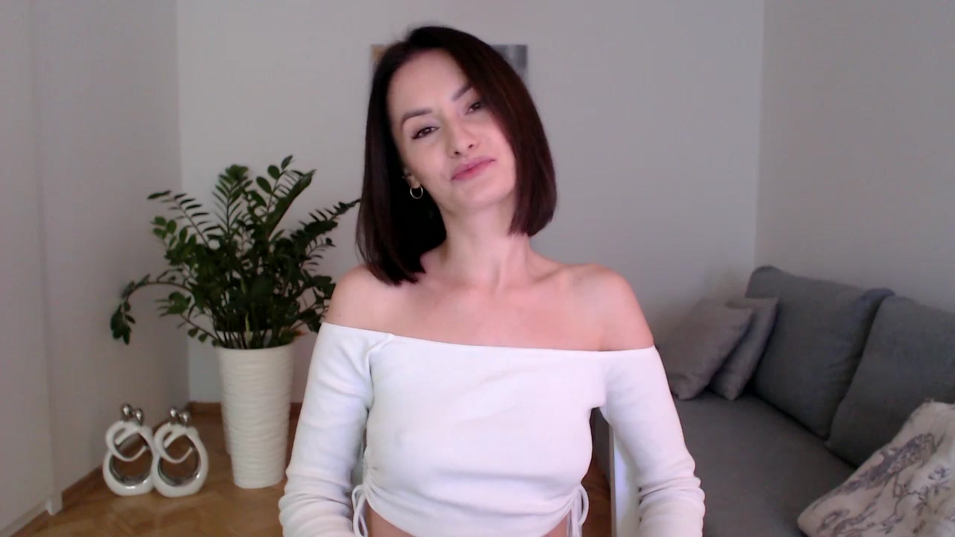 Gallery image thumbnail from PerlaBella's myfreecams stream on, 11/20/2023, 12:40 image 19 of 20