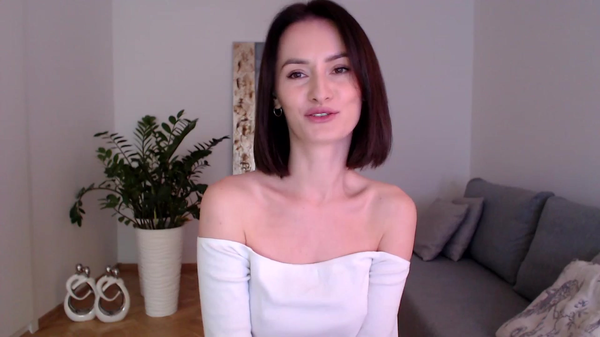 Gallery image thumbnail from PerlaBella's myfreecams stream on, 11/20/2023, 12:40 image 17 of 20