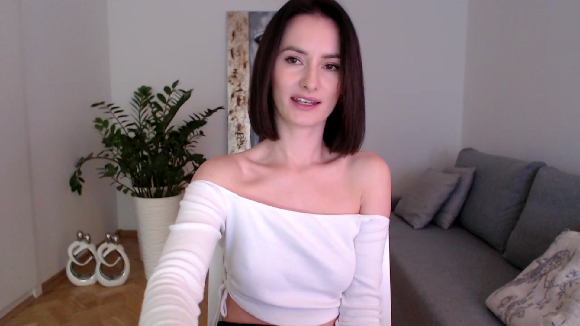 Gallery image thumbnail from PerlaBella's myfreecams stream on, 11/20/2023, 12:40 image 10 of 20