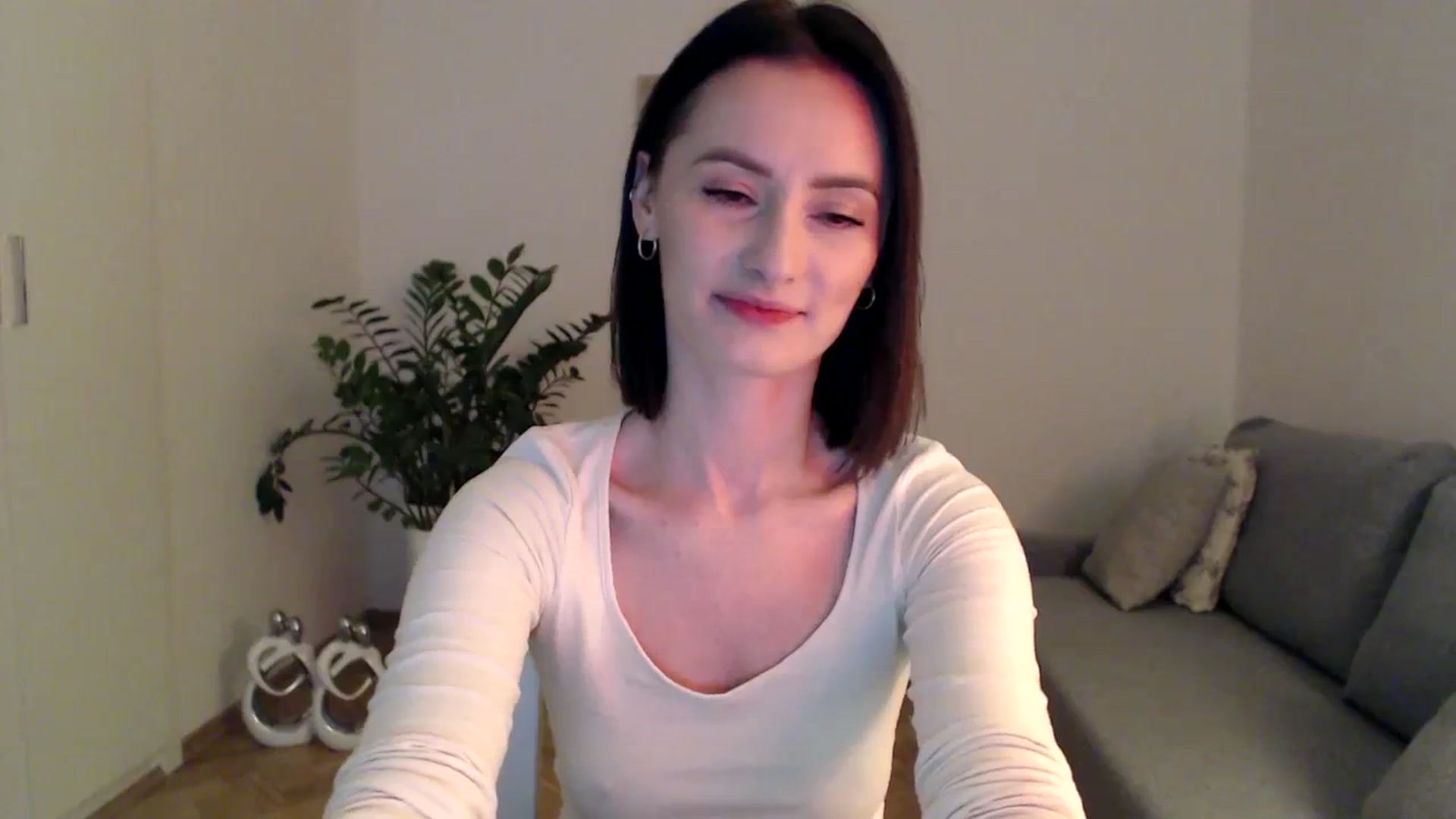 Gallery image thumbnail from PerlaBella's myfreecams stream on, 11/23/2023, 14:48 image 10 of 20