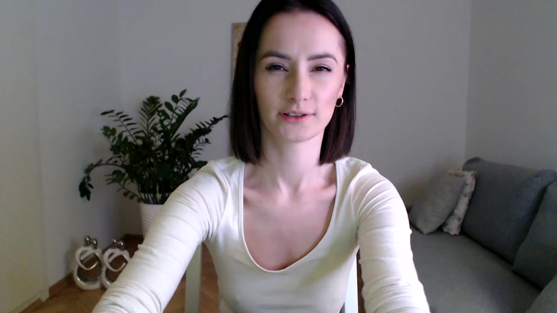 Gallery image thumbnail from PerlaBella's myfreecams stream on, 11/23/2023, 16:20 image 6 of 20