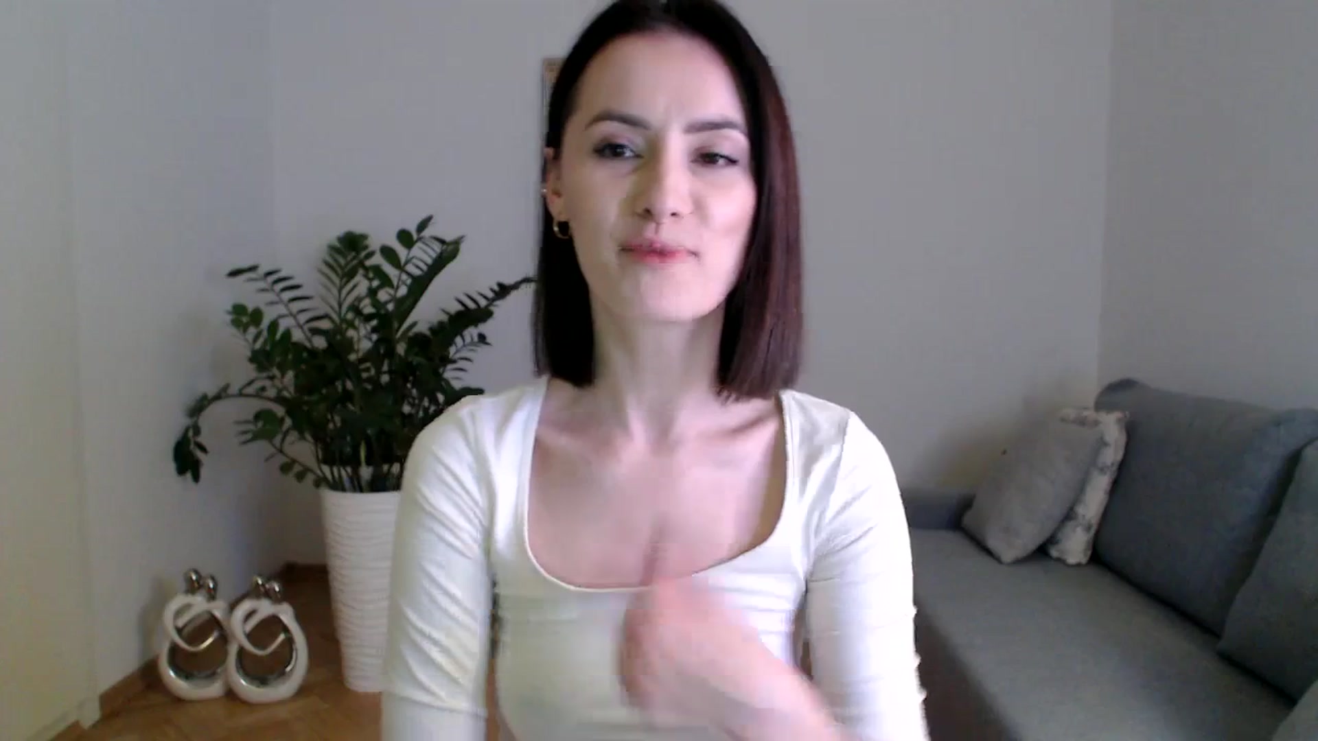 Gallery image thumbnail from PerlaBella's myfreecams stream on, 11/23/2023, 16:20 image 5 of 20
